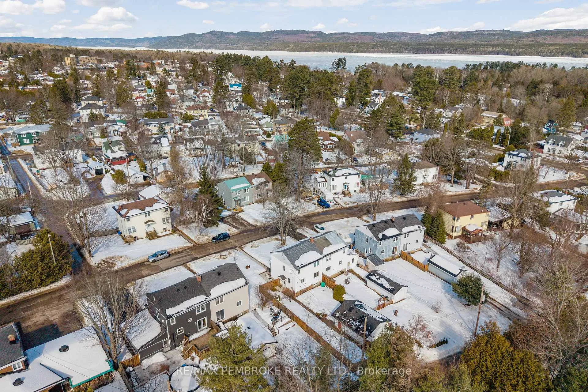 Photo 44 of 28 Le Caron Street, Deep River — HOMEH