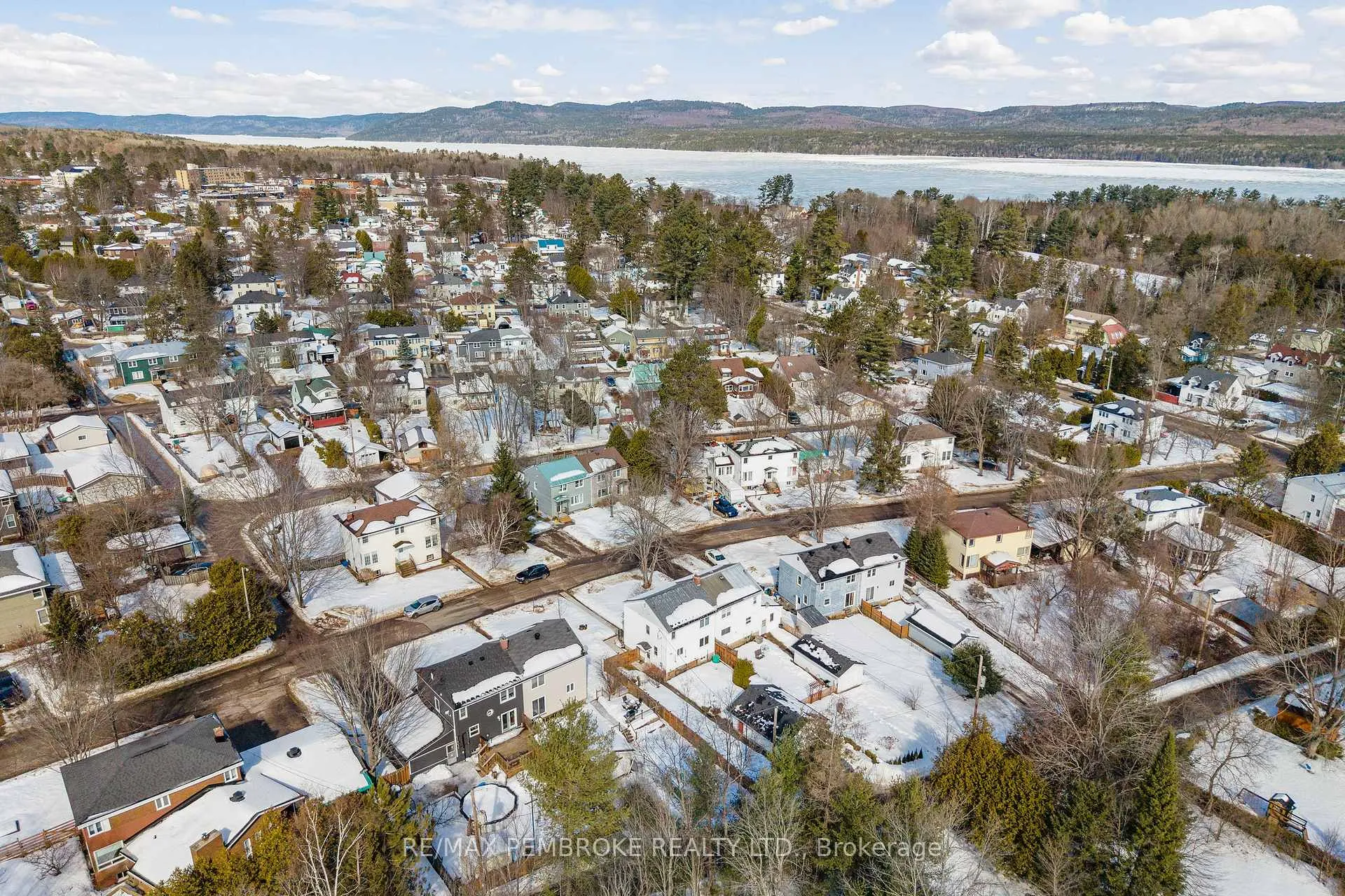 Photo 45 of 28 Le Caron Street, Deep River — HOMEH