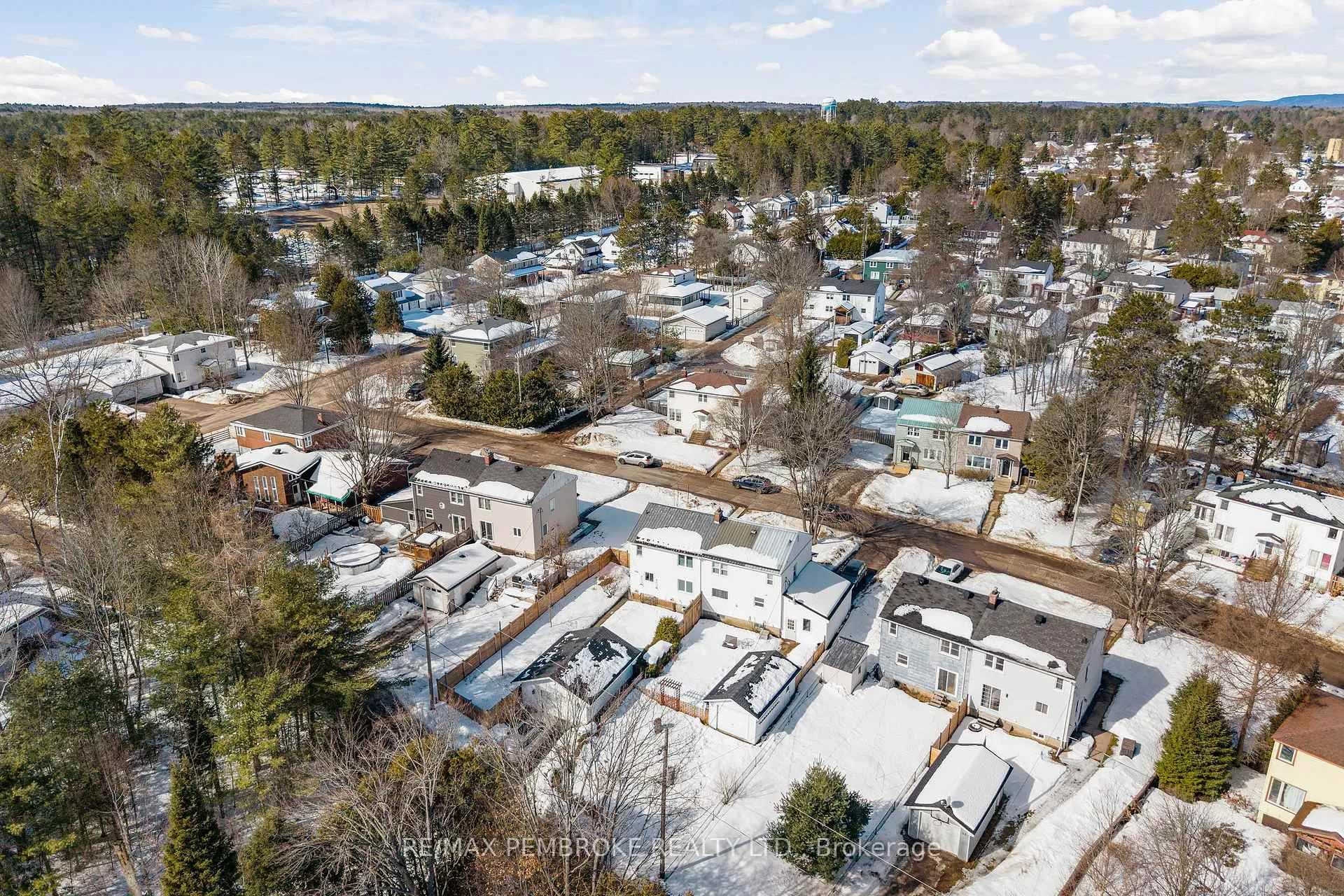 Photo 47 of 28 Le Caron Street, Deep River — HOMEH