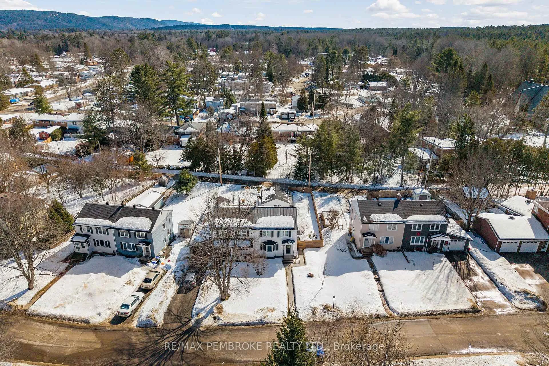 Photo 49 of 28 Le Caron Street, Deep River — HOMEH