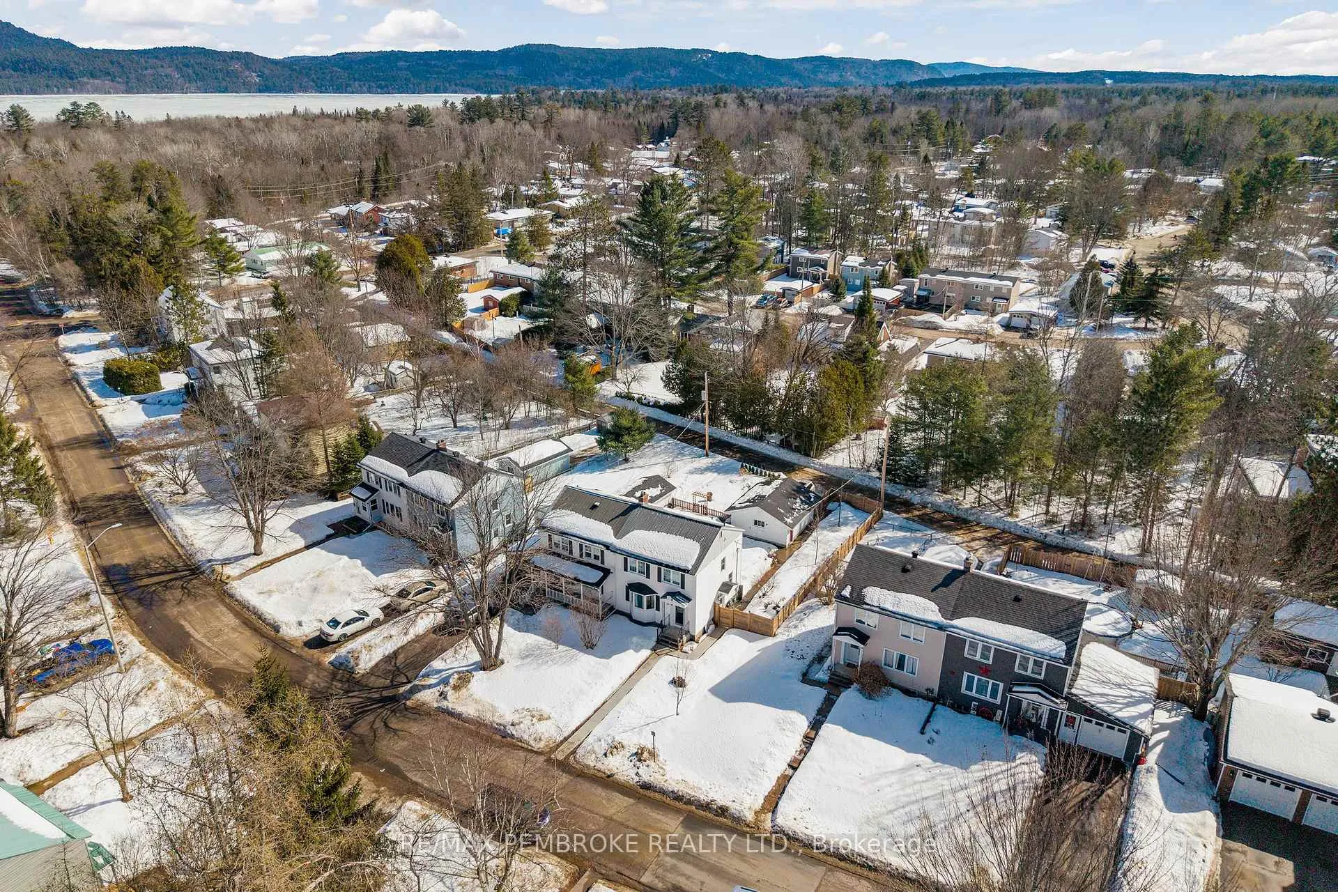 Photo 50 of 28 Le Caron Street, Deep River — HOMEH
