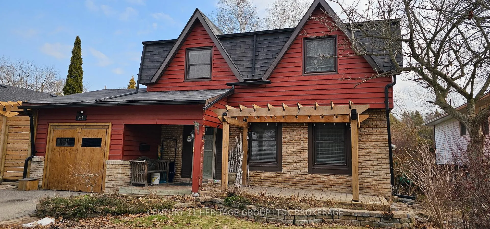 Photo 2 of 205 Keewatin Street, Oshawa, Donevan — HOMEH