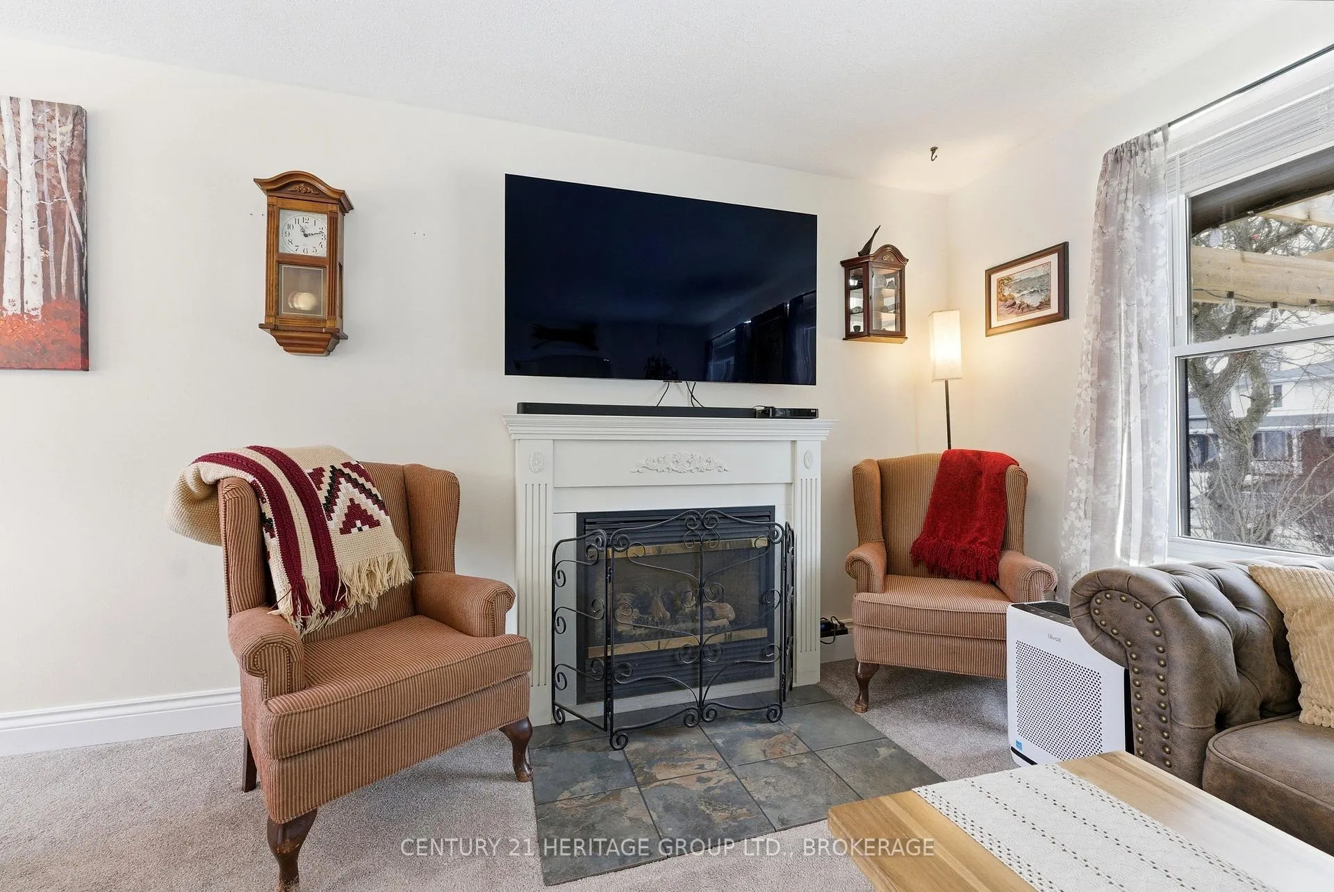 Photo 9 of 205 Keewatin Street, Oshawa, Donevan — HOMEH