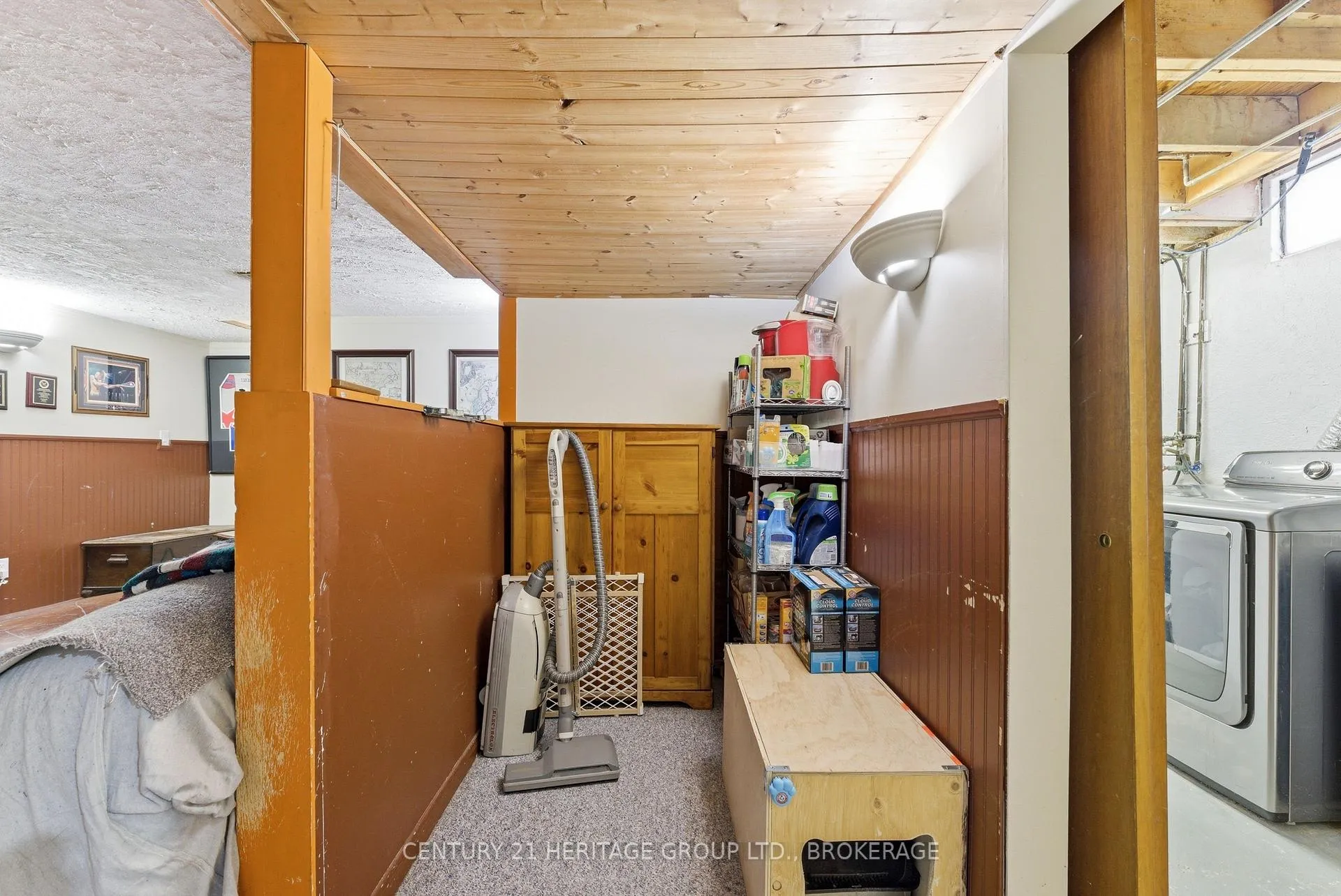 Photo 35 of 205 Keewatin Street, Oshawa, Donevan — HOMEH