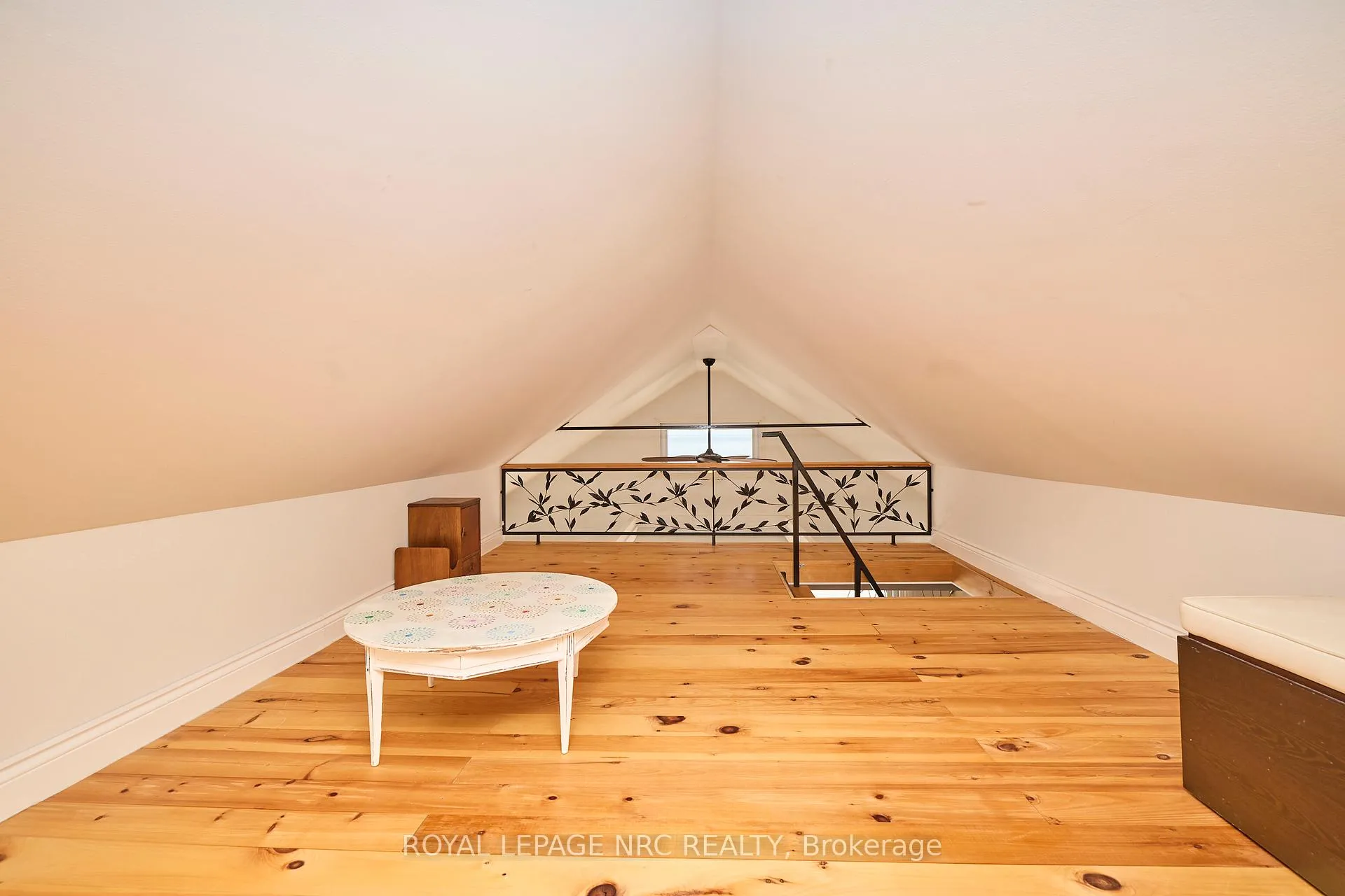 Photo 15 of 11851 Lakeshore Road, Wainfleet, Lakeshore — HOMEH