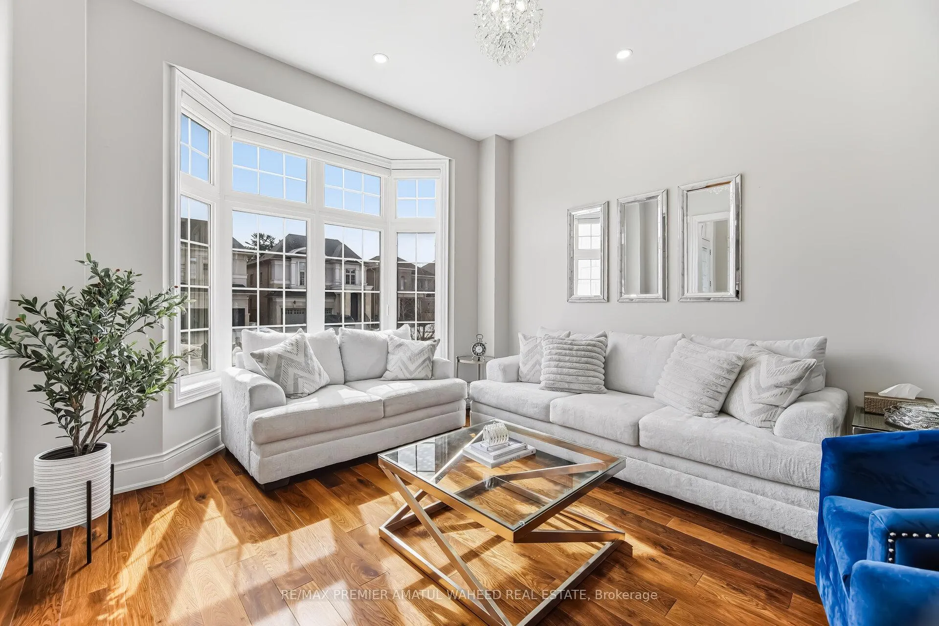Photo 9 of 344 Stanton Avenue, Vaughan, Vellore Village — HOMEH