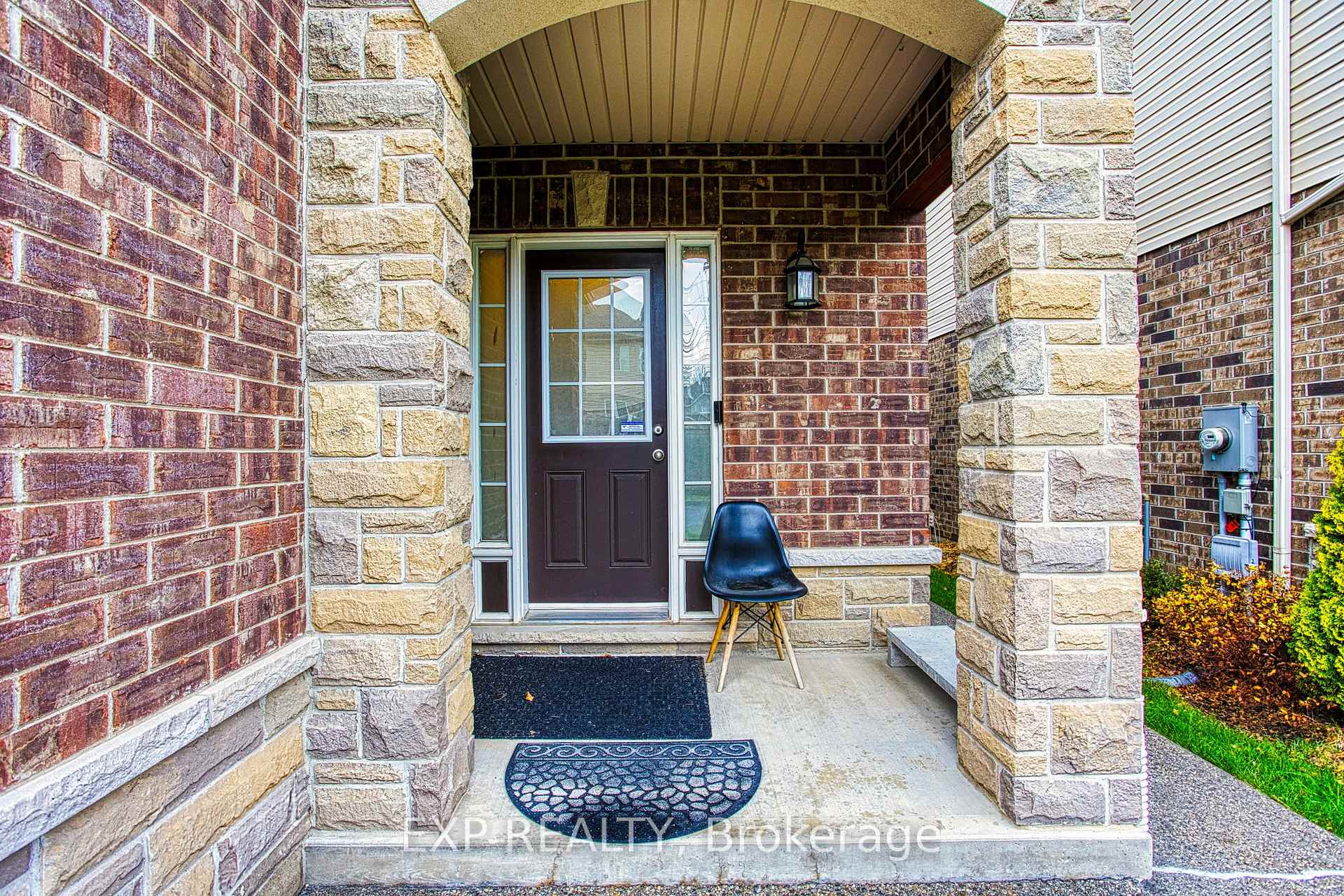 Photo 5 of 67 Padua Crescent, Hamilton, Lakeshore — HOMEH