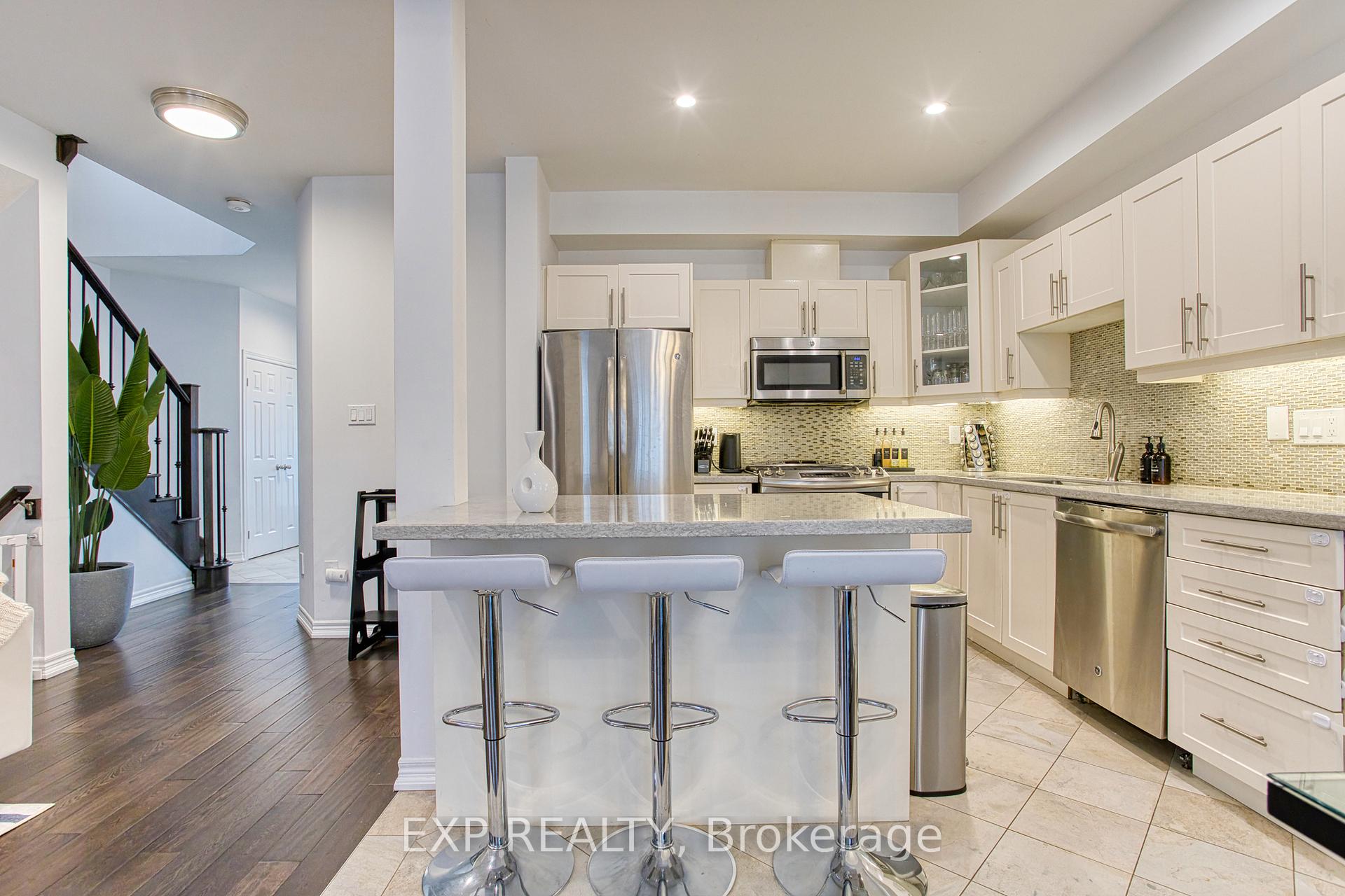 Photo 15 of 67 Padua Crescent, Hamilton, Lakeshore — HOMEH