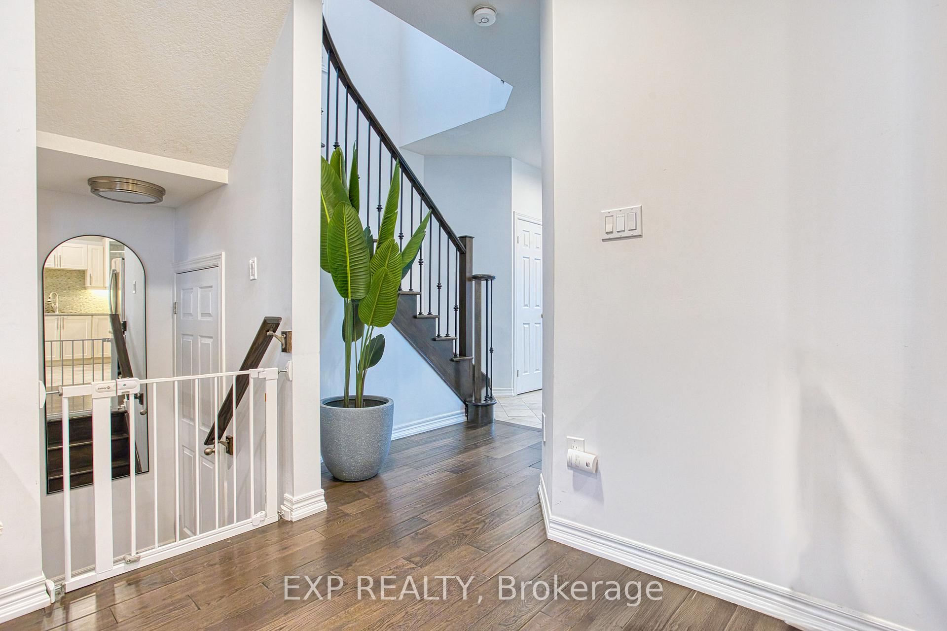 Photo 23 of 67 Padua Crescent, Hamilton, Lakeshore — HOMEH