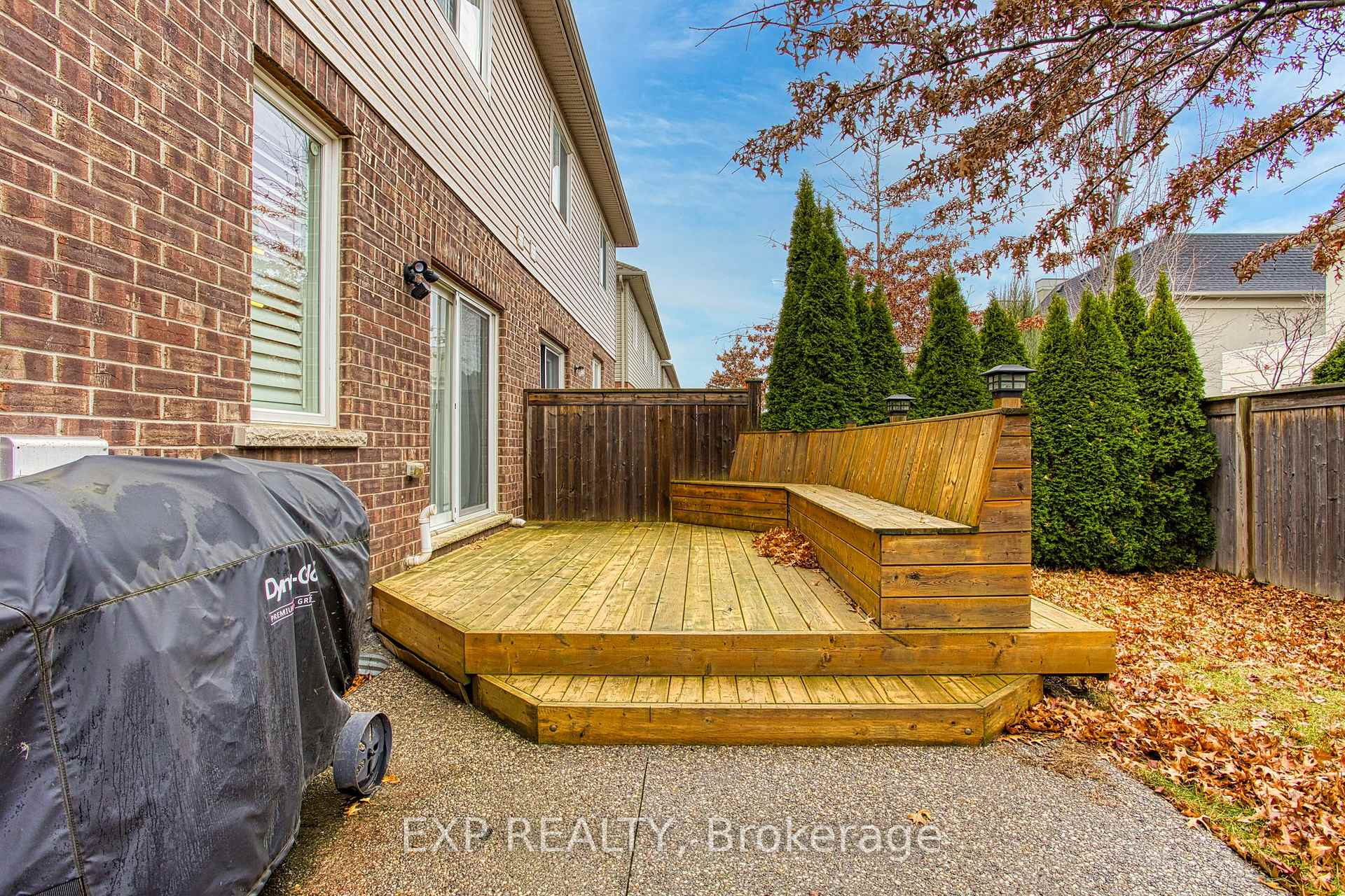 Photo 33 of 67 Padua Crescent, Hamilton, Lakeshore — HOMEH