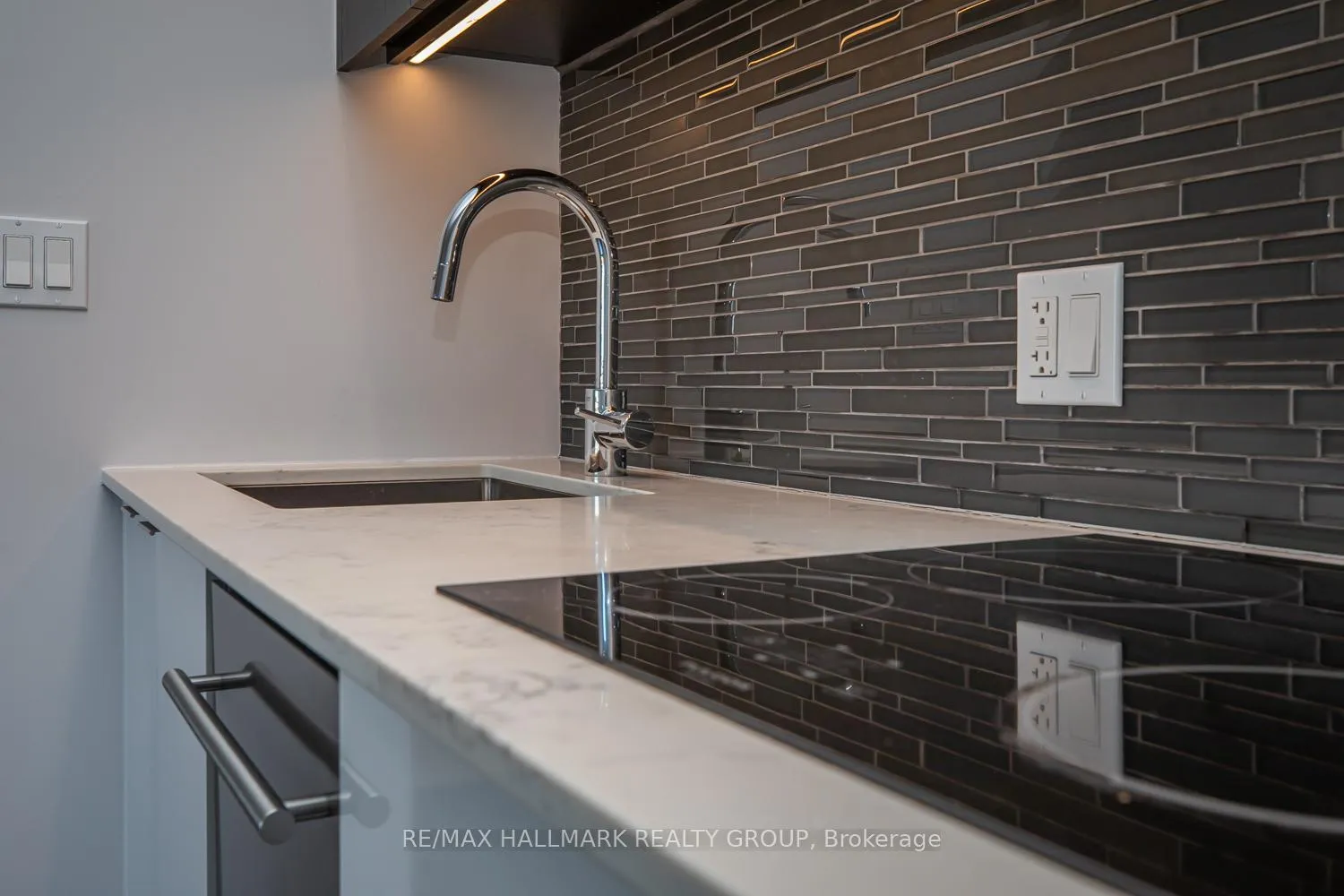 Photo 11 of Unit 1905, 20 Daly Avenue, Ottawa, Sandy Hill — HOMEH
