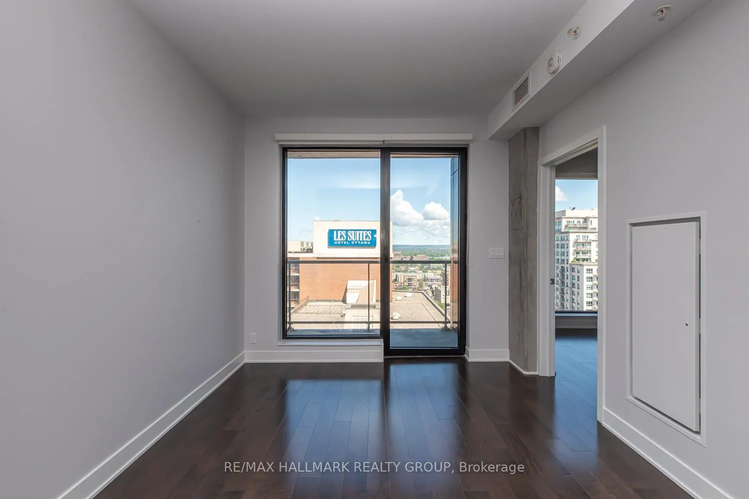 Photo 17 of Unit 1905, 20 Daly Avenue, Ottawa, Sandy Hill — HOMEH