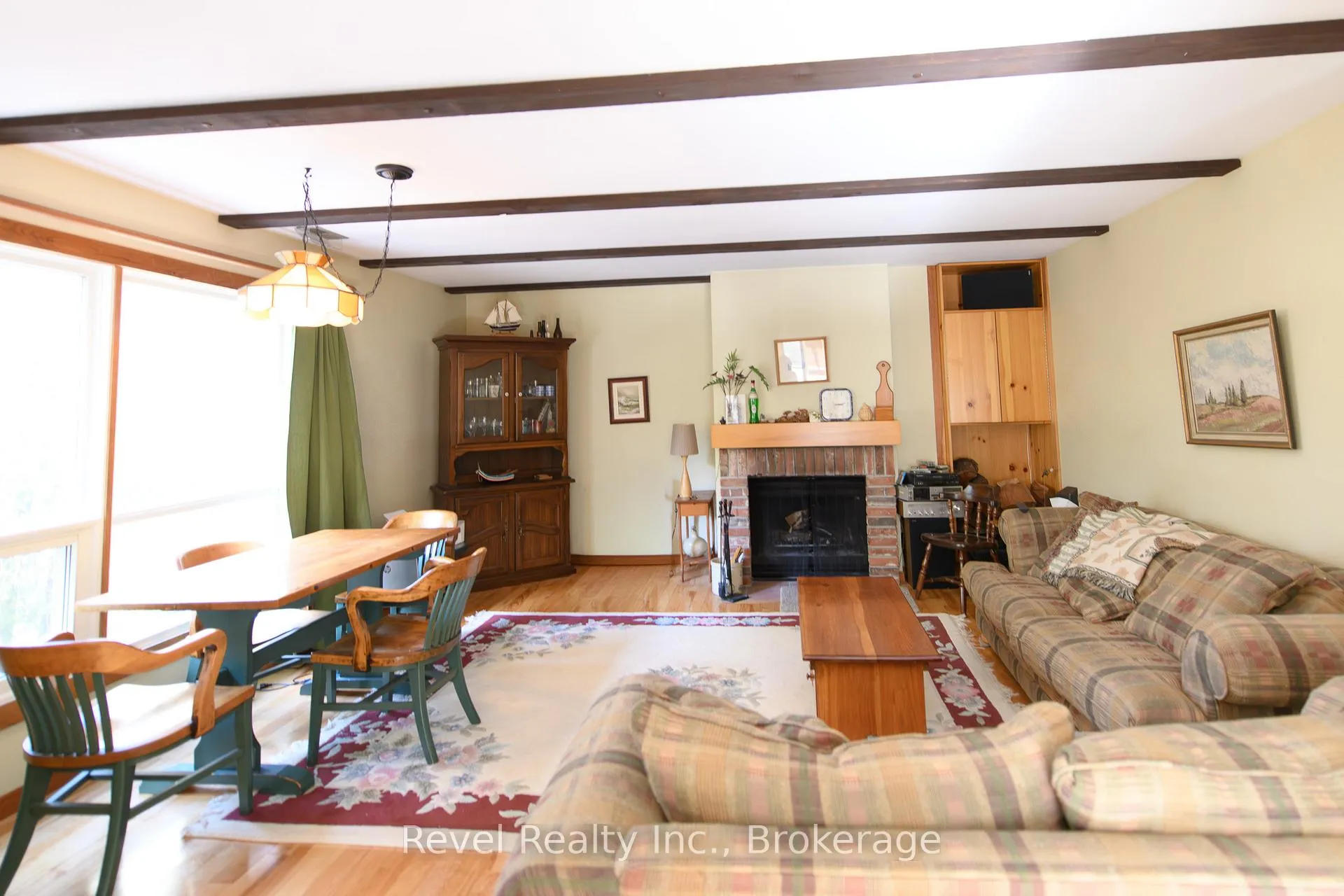 Photo 5 of 126 Escarpment Crescent, Collingwood — HOMEH