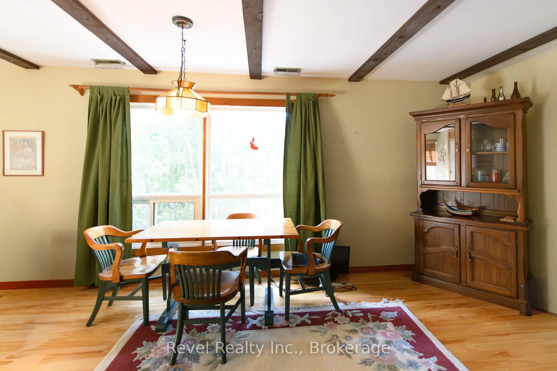 Photo 6 of 126 Escarpment Crescent, Collingwood — HOMEH