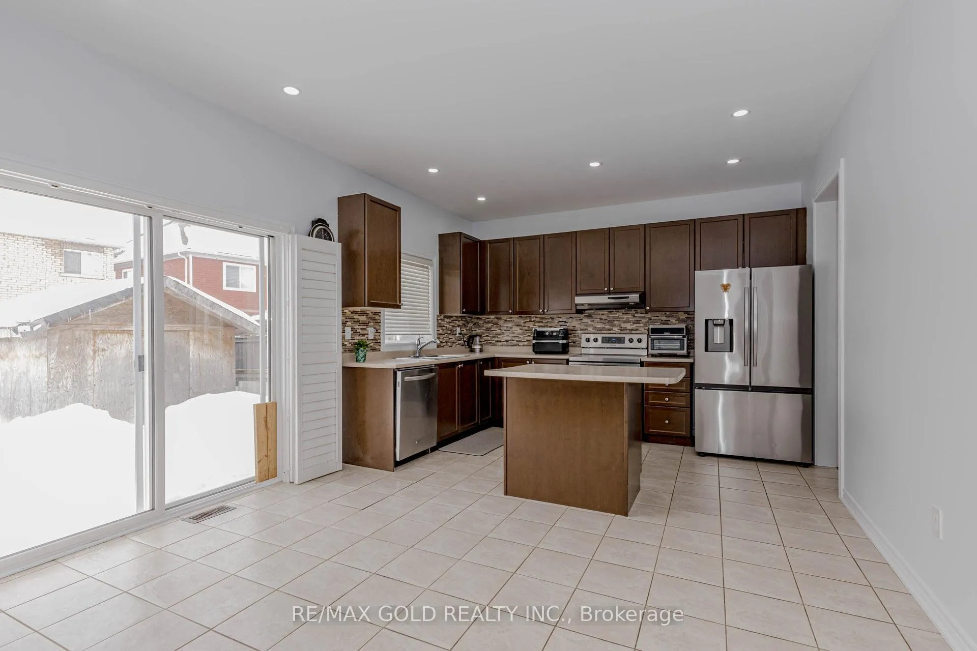 Photo 9 of 527 Wansbrough Way, Shelburne — HOMEH