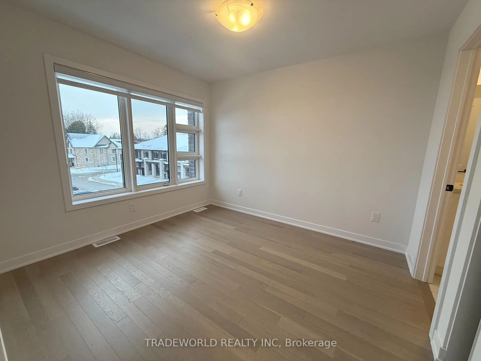 Photo 6 of 35 John Canning Way, Markham, Unionville — HOMEH