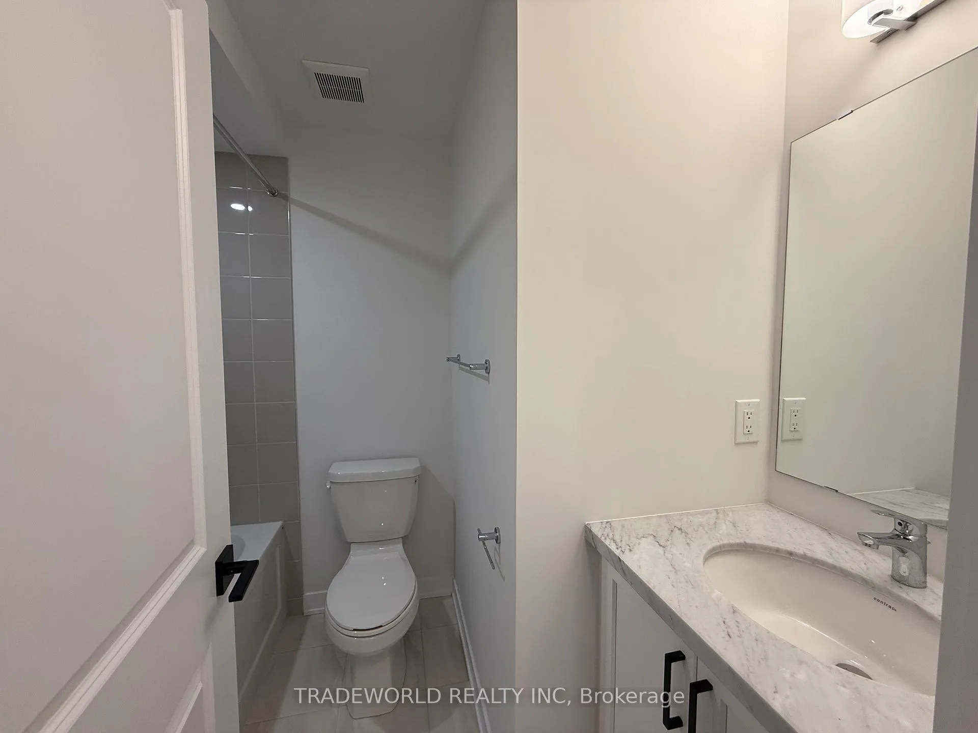 Photo 10 of 35 John Canning Way, Markham, Unionville — HOMEH