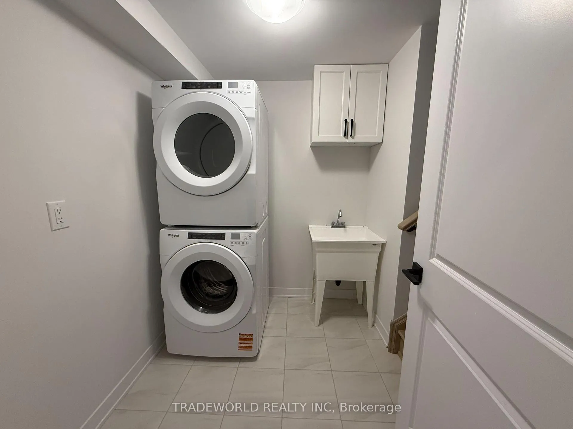 Photo 12 of 35 John Canning Way, Markham, Unionville — HOMEH