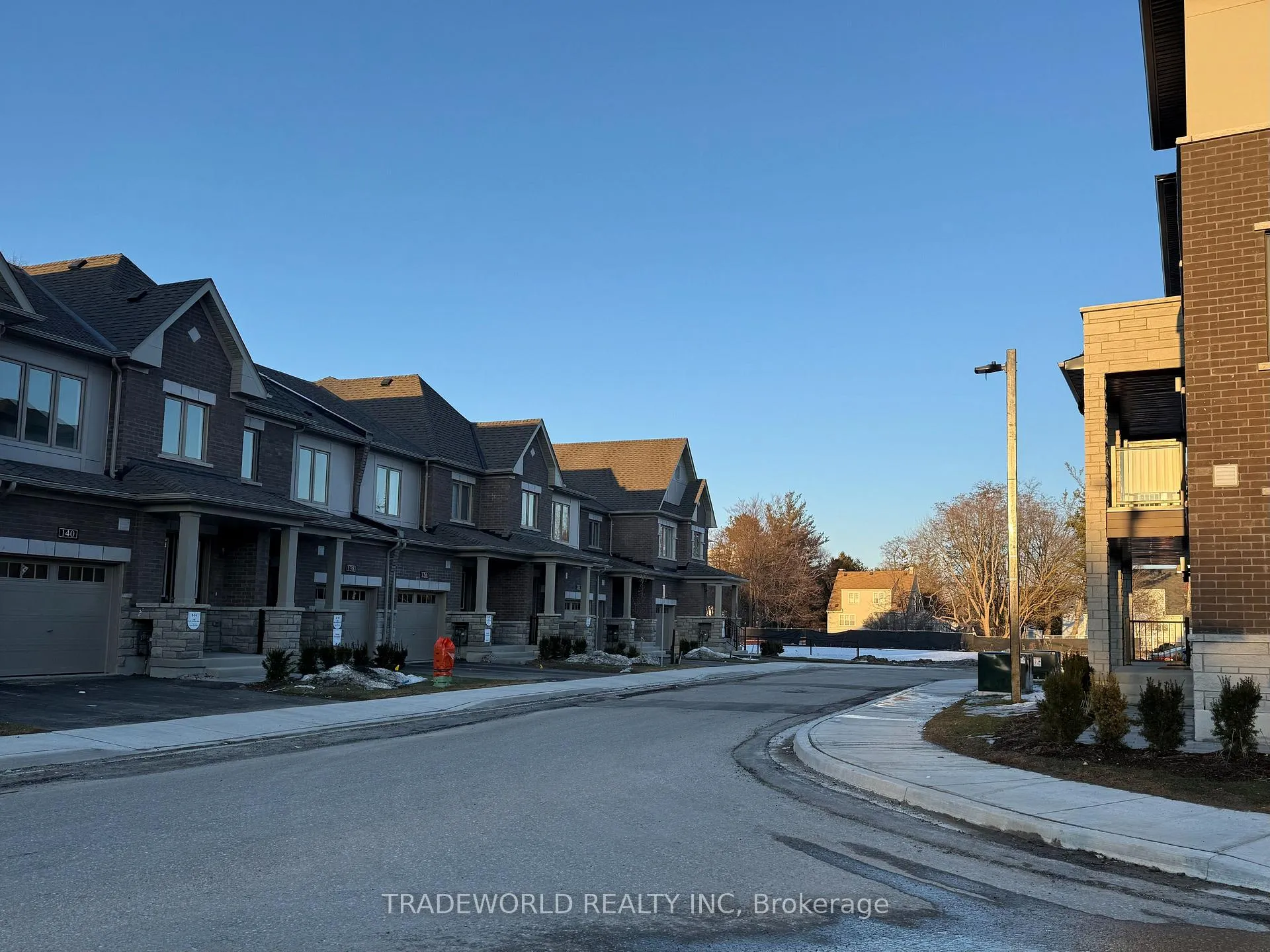 Photo 14 of 35 John Canning Way, Markham, Unionville — HOMEH