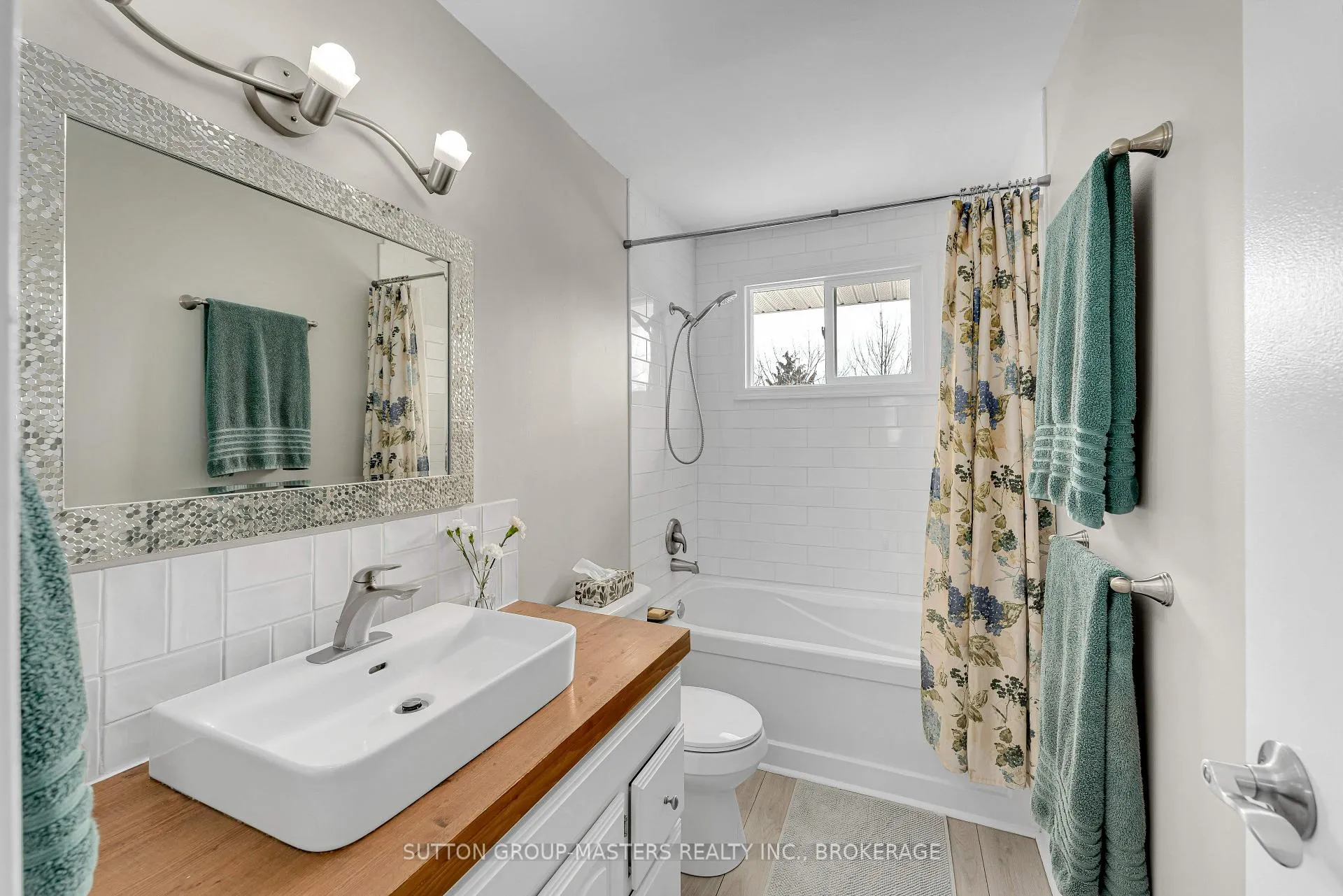 Photo 23 of 51 Mortensen Drive, Loyalist, Amherstview — HOMEH