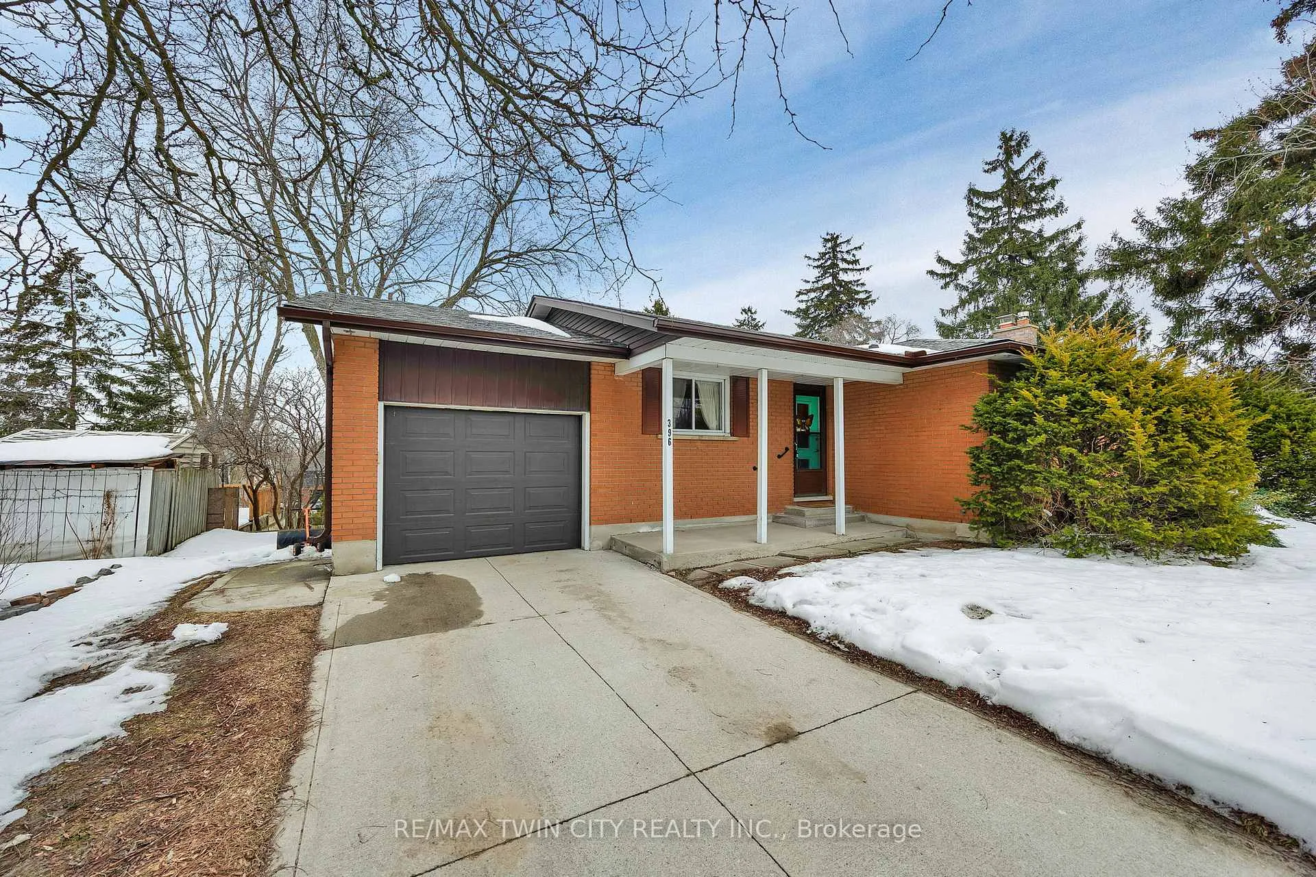 Photo 2 of 396 Fischer Hallman Road, Kitchener — HOMEH