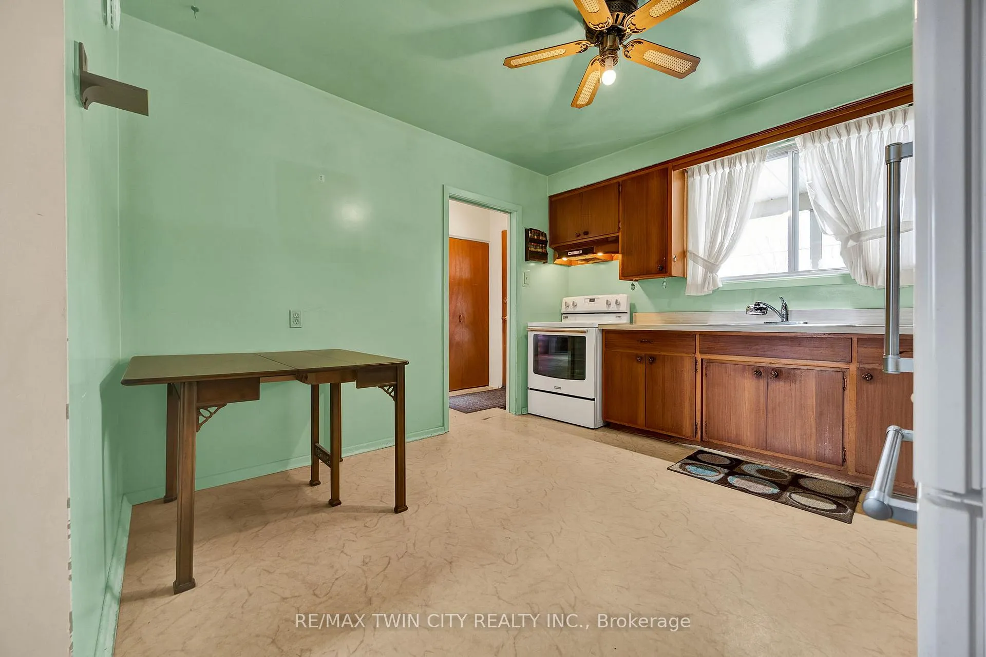 Photo 8 of 396 Fischer Hallman Road, Kitchener — HOMEH