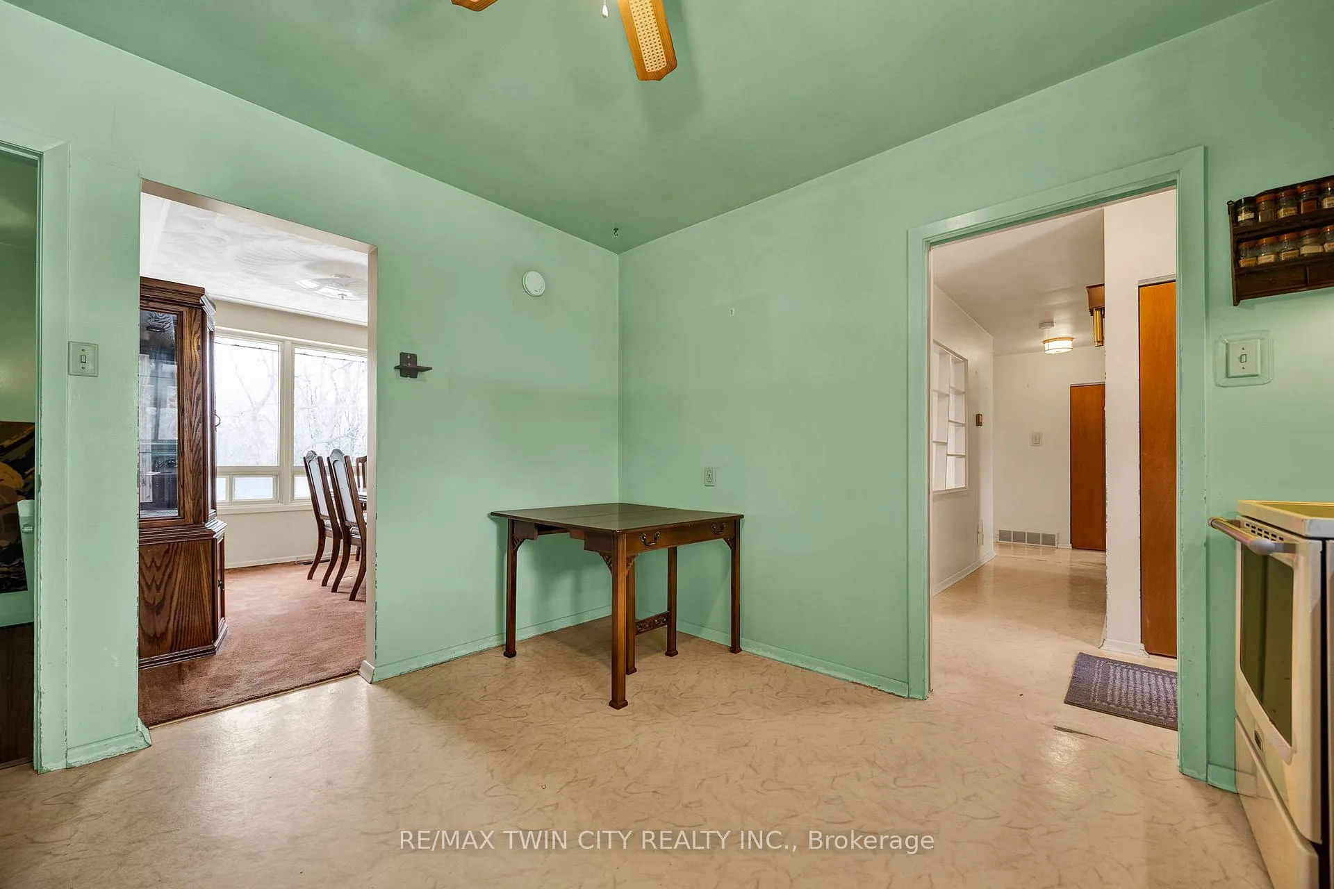 Photo 9 of 396 Fischer Hallman Road, Kitchener — HOMEH