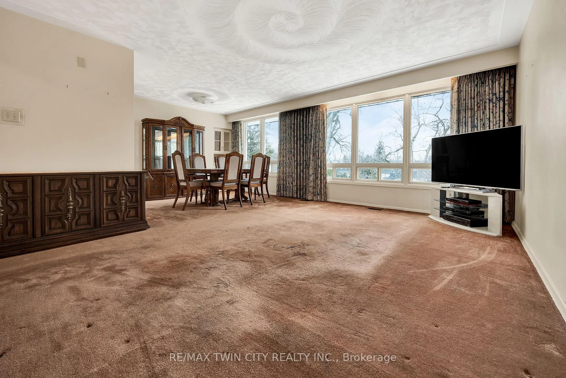 Photo 13 of 396 Fischer Hallman Road, Kitchener — HOMEH