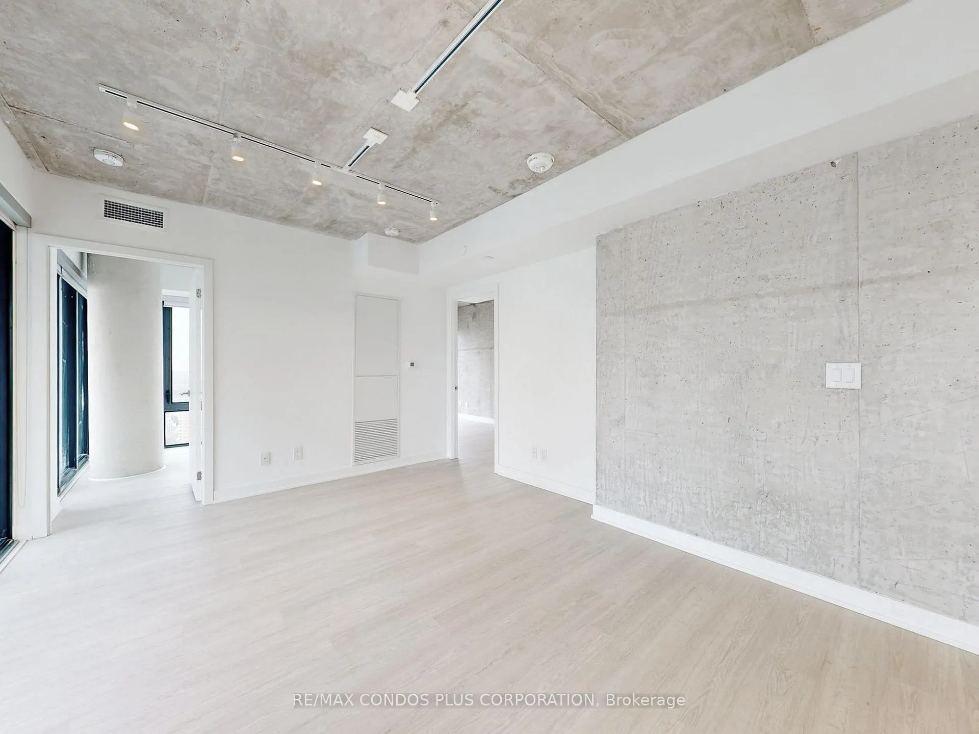 Photo 11 of Unit 2405, 47 Mutual Street, Toronto, Church-Yonge Corridor — HOMEH