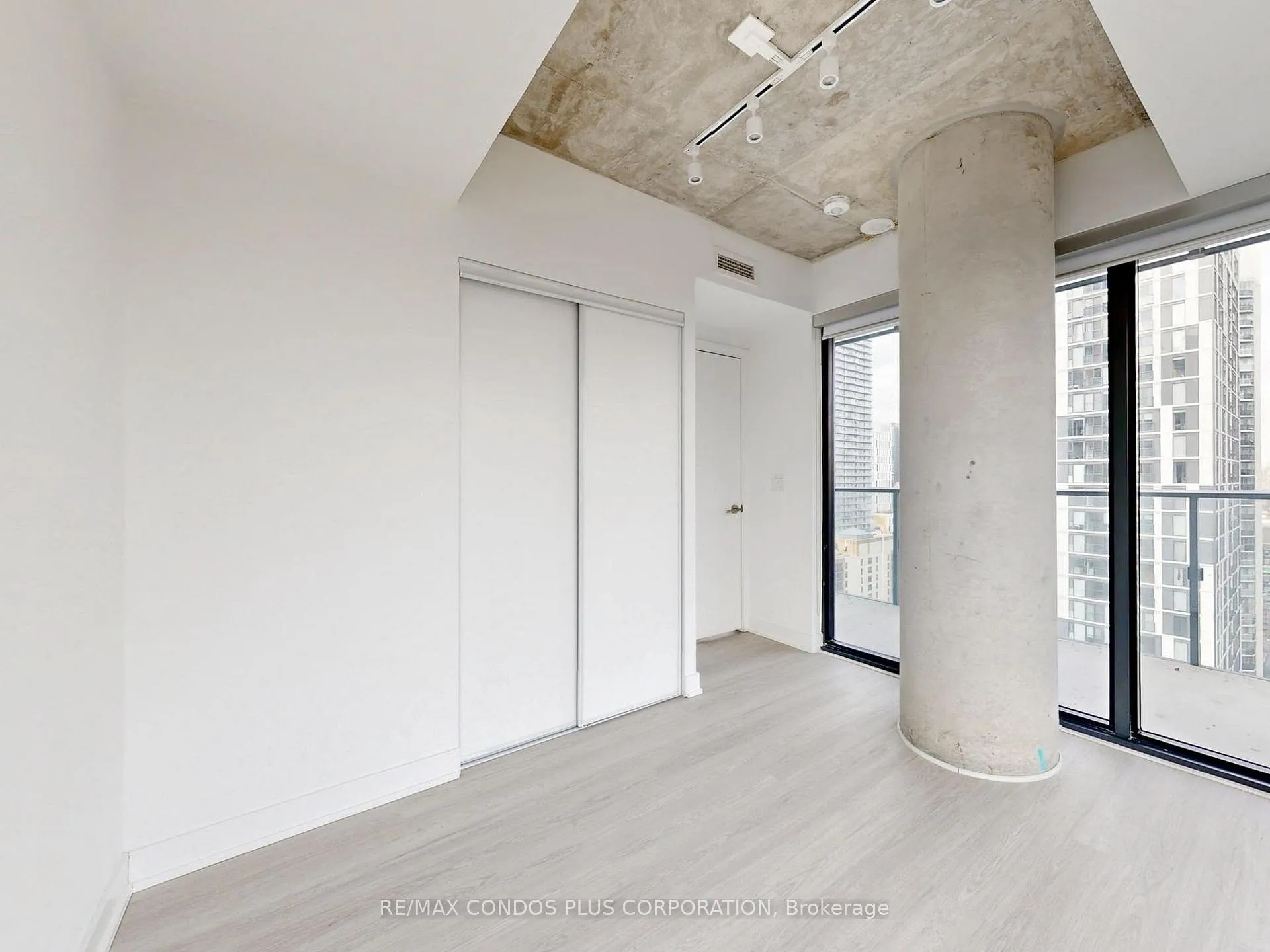 Photo 35 of Unit 2405, 47 Mutual Street, Toronto, Church-Yonge Corridor — HOMEH