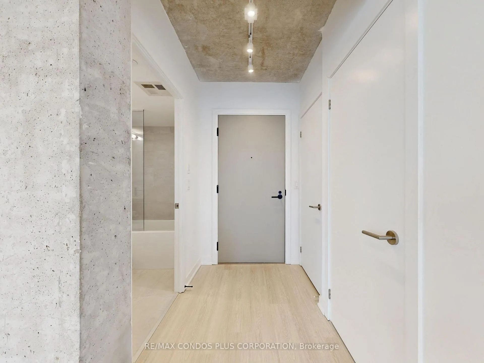 Photo 42 of Unit 2405, 47 Mutual Street, Toronto, Church-Yonge Corridor — HOMEH