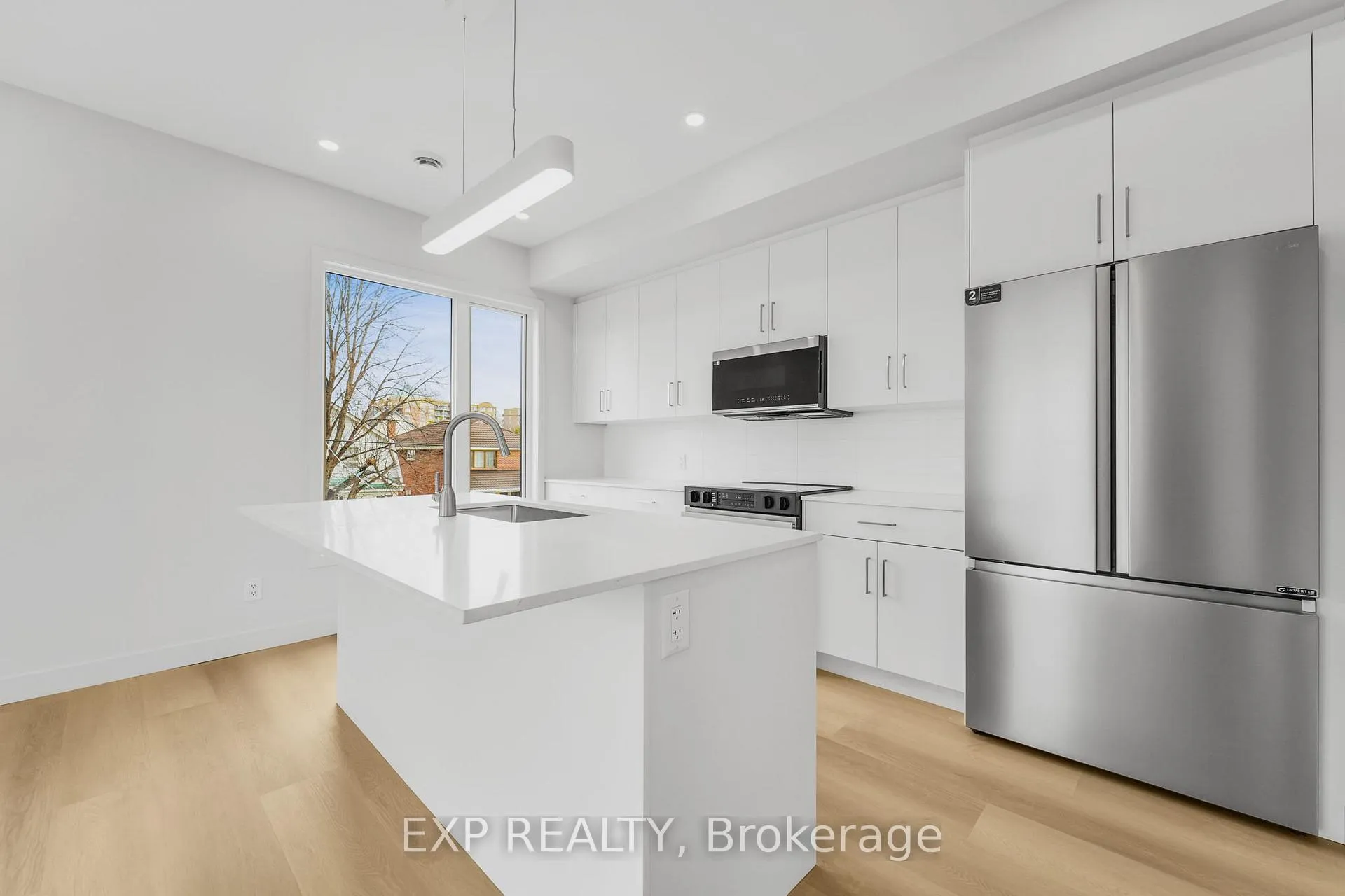 Photo 4 of Unit B, 2 Iona Street, Ottawa, Ottawa West — HOMEH