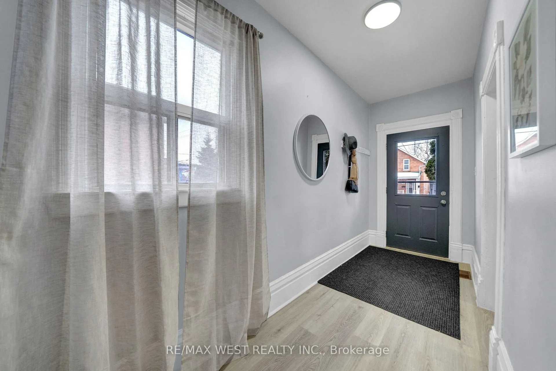 Photo 4 of 164 Albert Street, Oshawa, Central — HOMEH