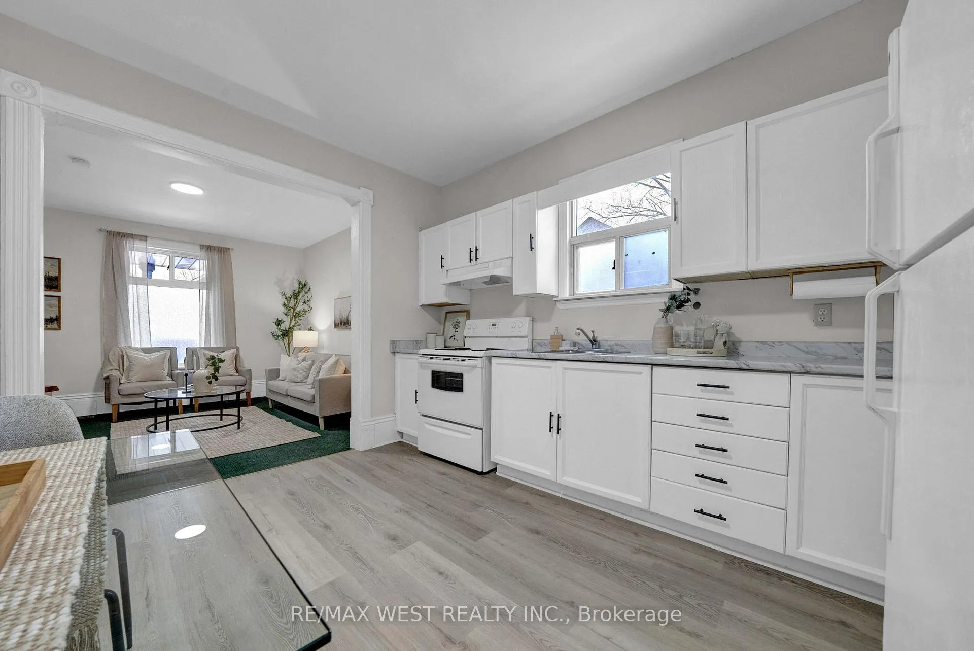 Photo 12 of 164 Albert Street, Oshawa, Central — HOMEH