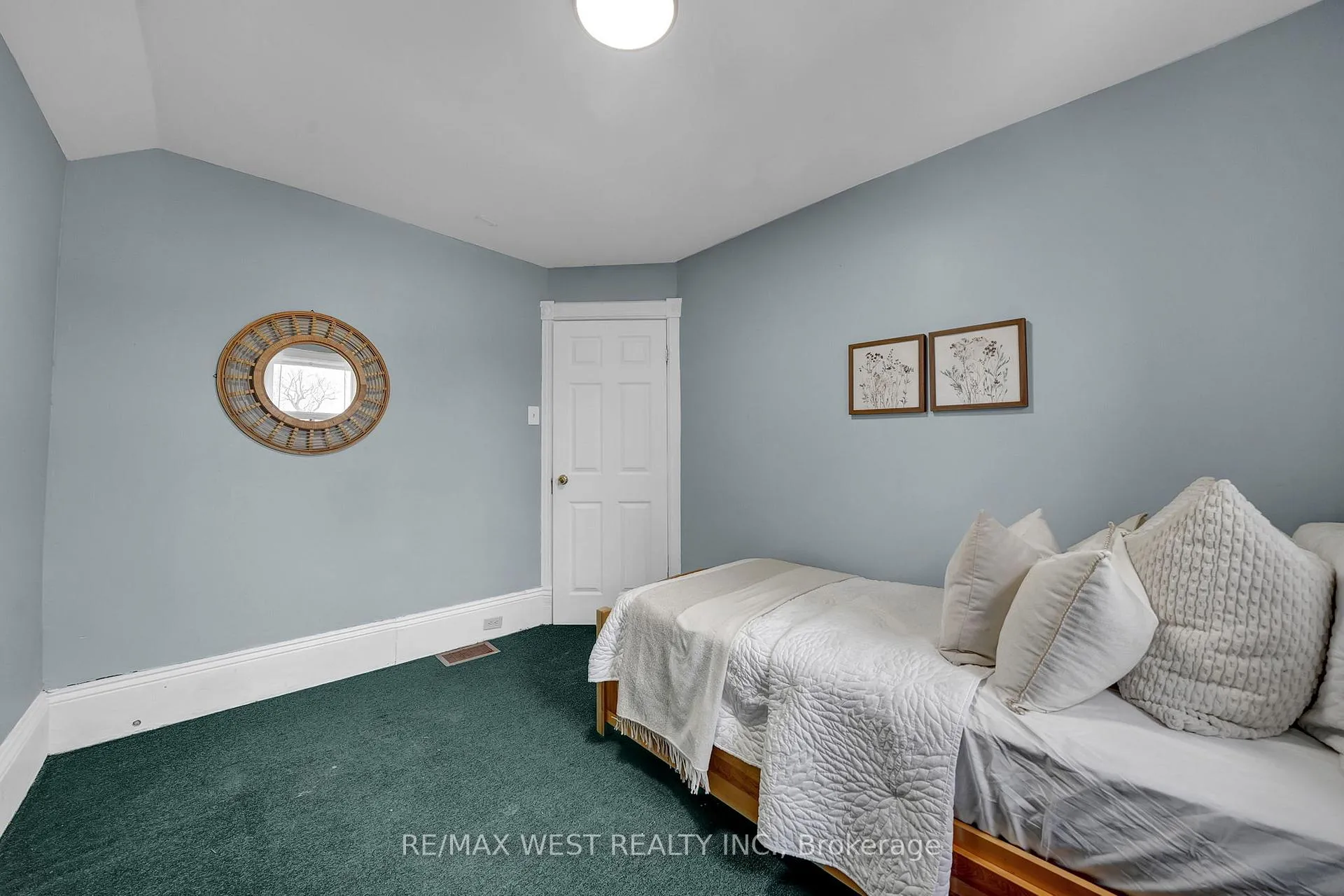 Photo 18 of 164 Albert Street, Oshawa, Central — HOMEH