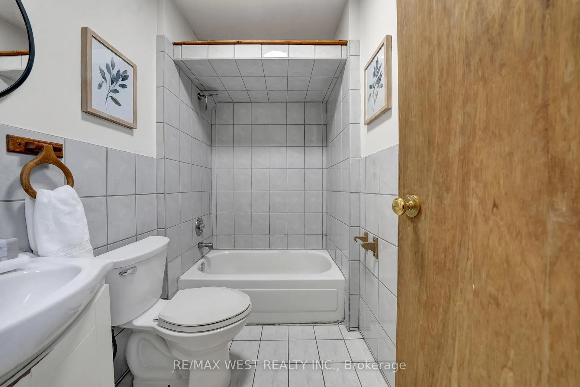 Photo 27 of 164 Albert Street, Oshawa, Central — HOMEH