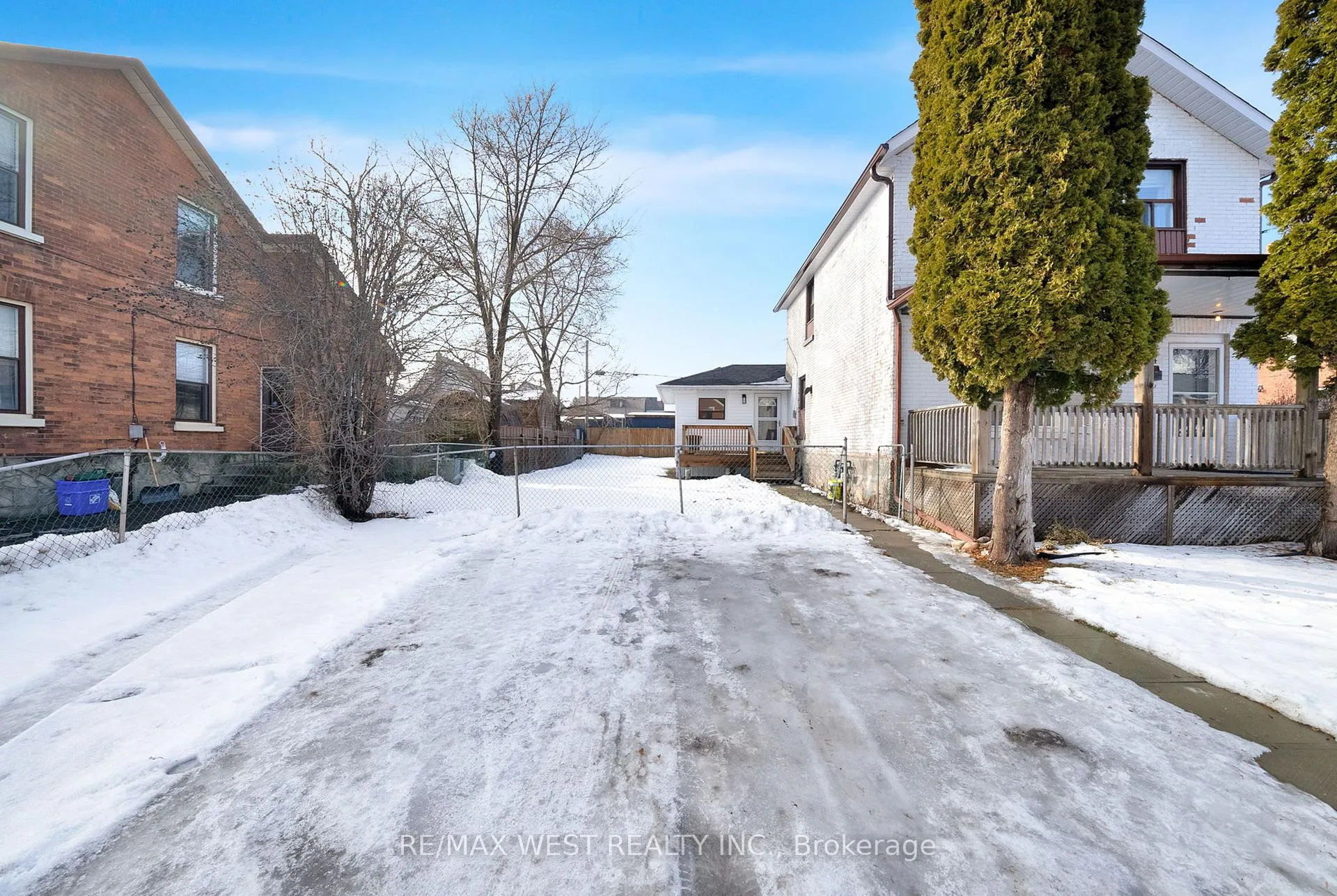 Photo 33 of 164 Albert Street, Oshawa, Central — HOMEH
