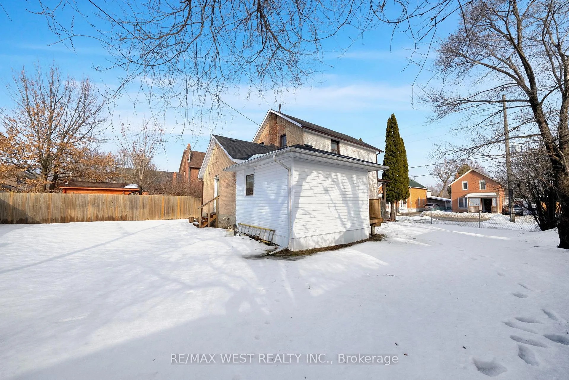 Photo 35 of 164 Albert Street, Oshawa, Central — HOMEH