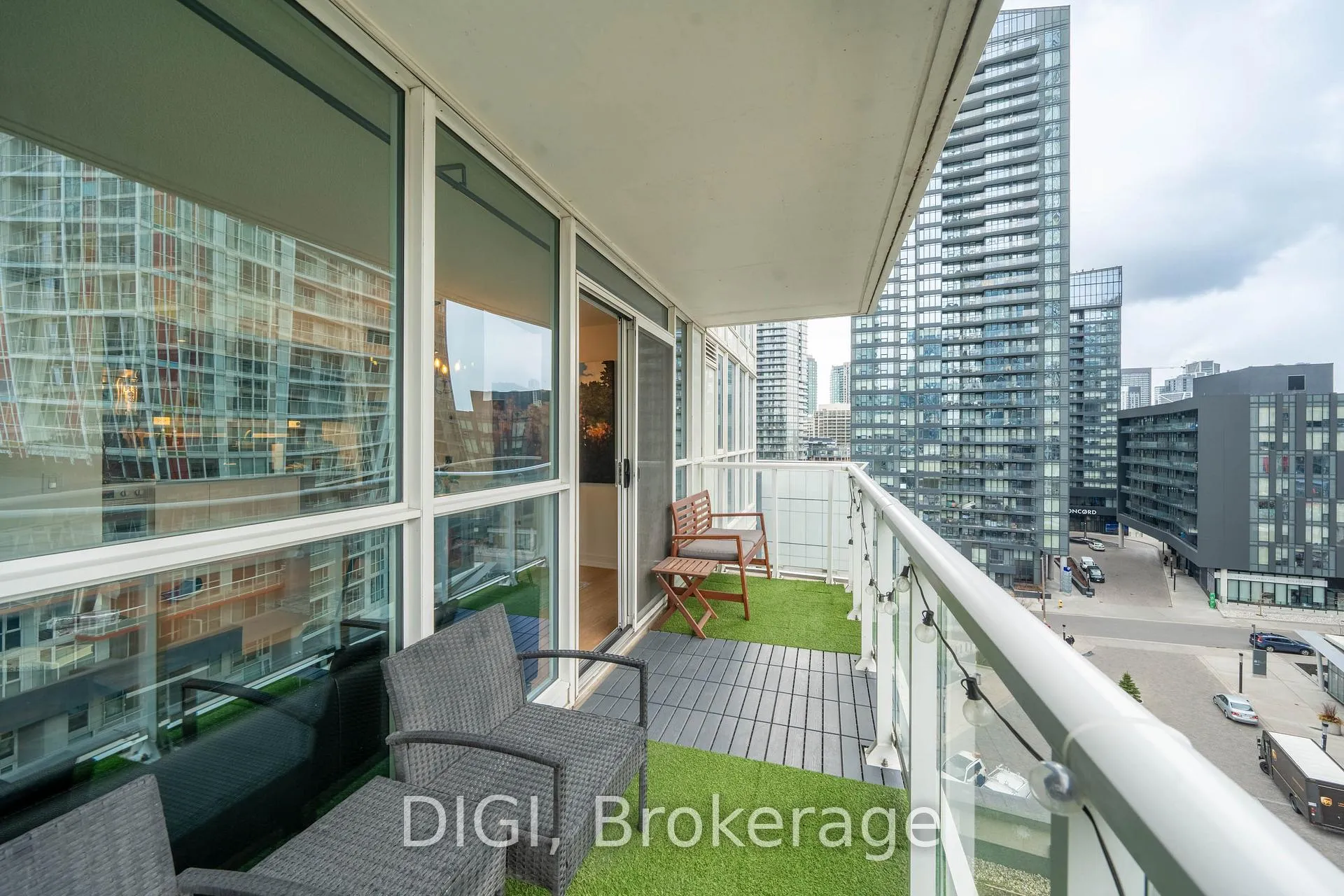 Photo 12 of Unit 915, 75 Queens Wharf Road, Toronto, Waterfront Communities — HOMEH