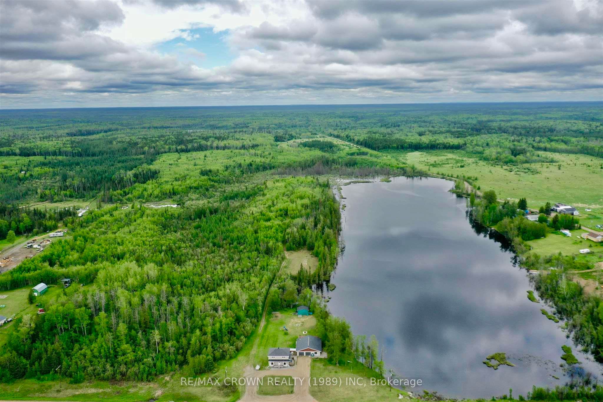 Photo 5 of 208 Highway 11 N, Kapuskasing — HOMEH