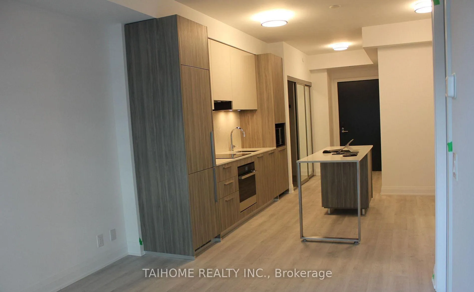 Photo 8 of Unit 1601, 65 Broadway Avenue, Toronto, Mount Pleasant West — HOMEH