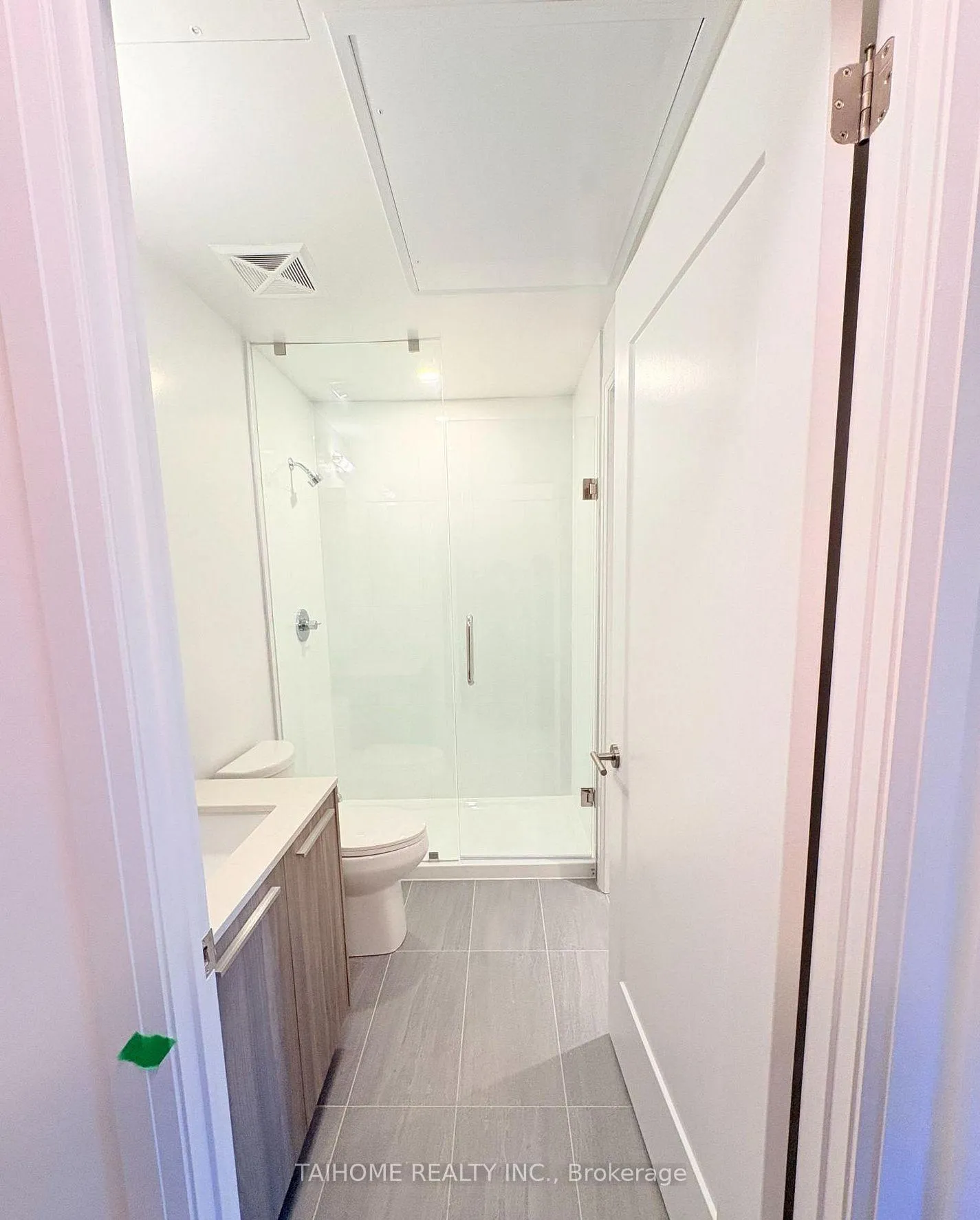 Photo 12 of Unit 1601, 65 Broadway Avenue, Toronto, Mount Pleasant West — HOMEH