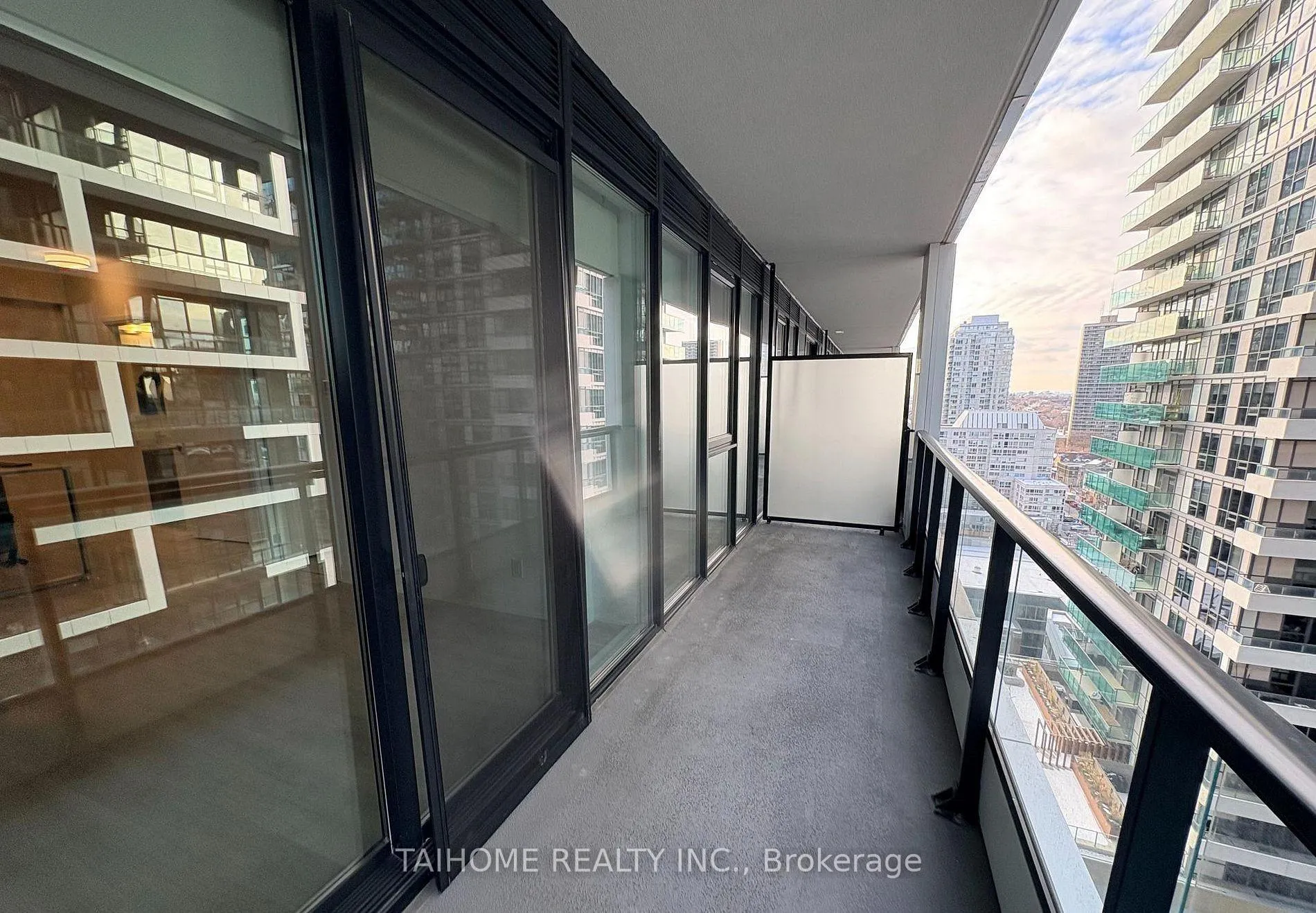 Photo 14 of Unit 1601, 65 Broadway Avenue, Toronto, Mount Pleasant West — HOMEH