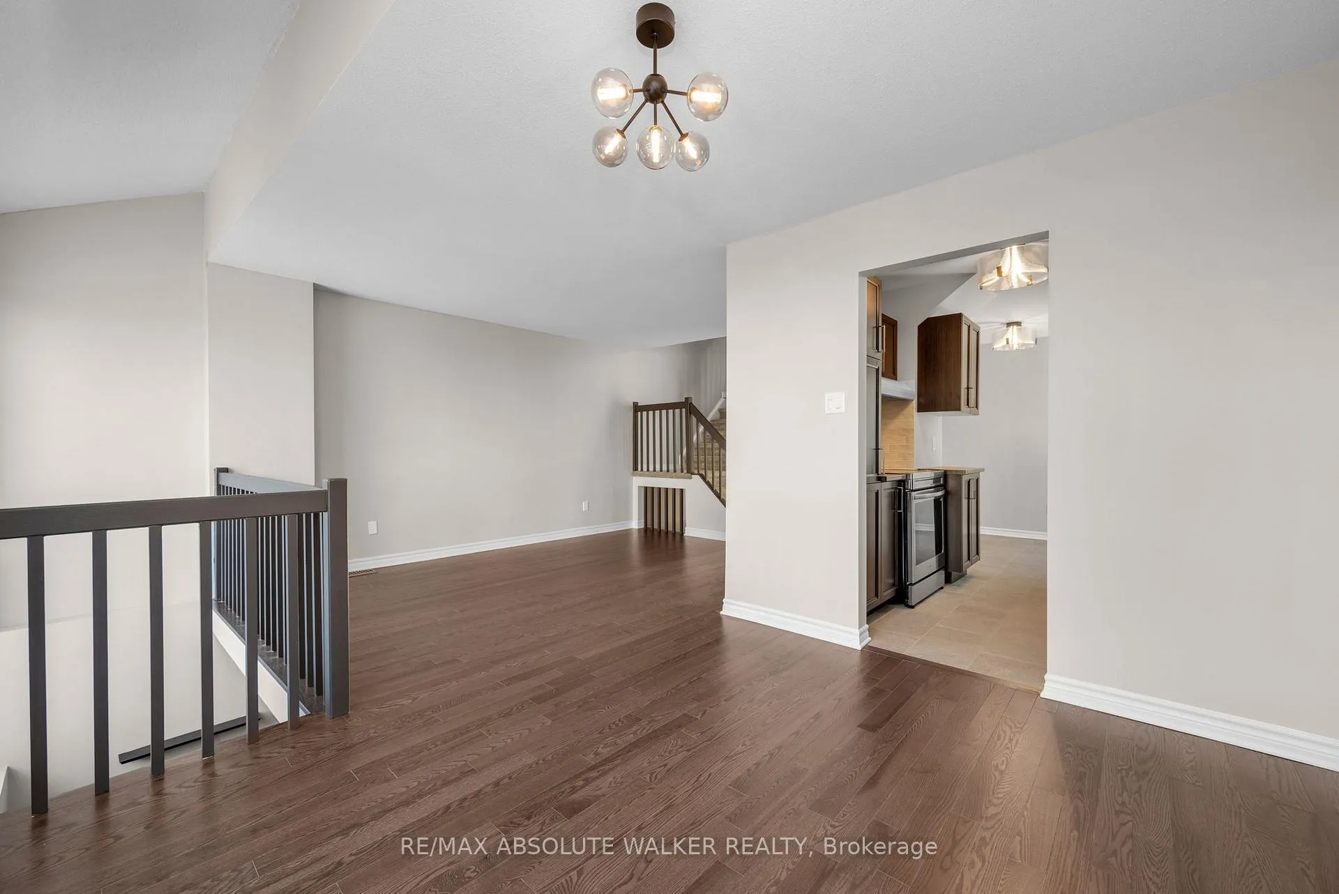 Photo 10 of 1538 Briarfield Crescent, Ottawa, Fallingbrook/Ridgemount — HOMEH