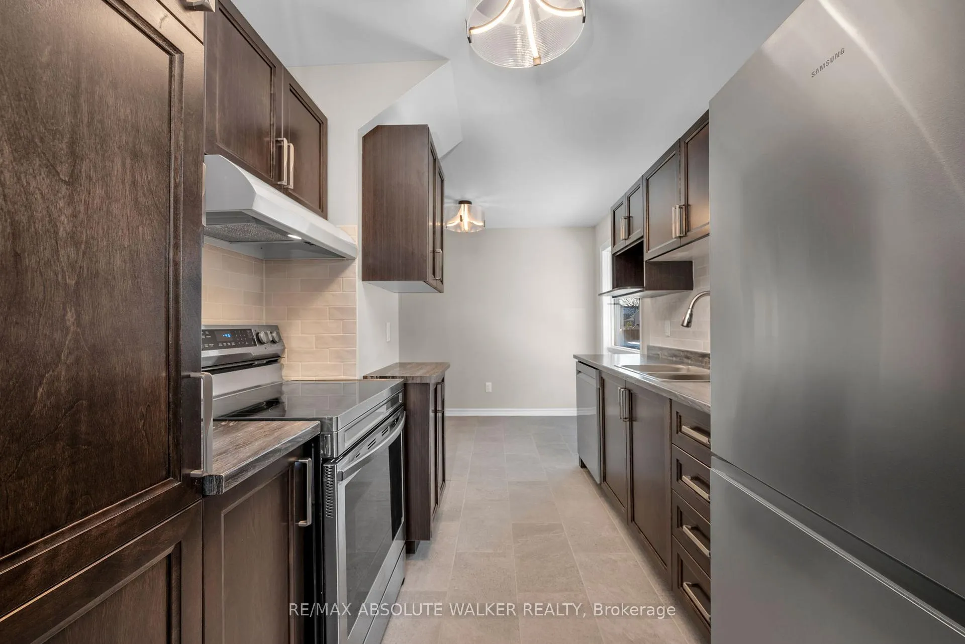 Photo 18 of 1538 Briarfield Crescent, Ottawa, Fallingbrook/Ridgemount — HOMEH