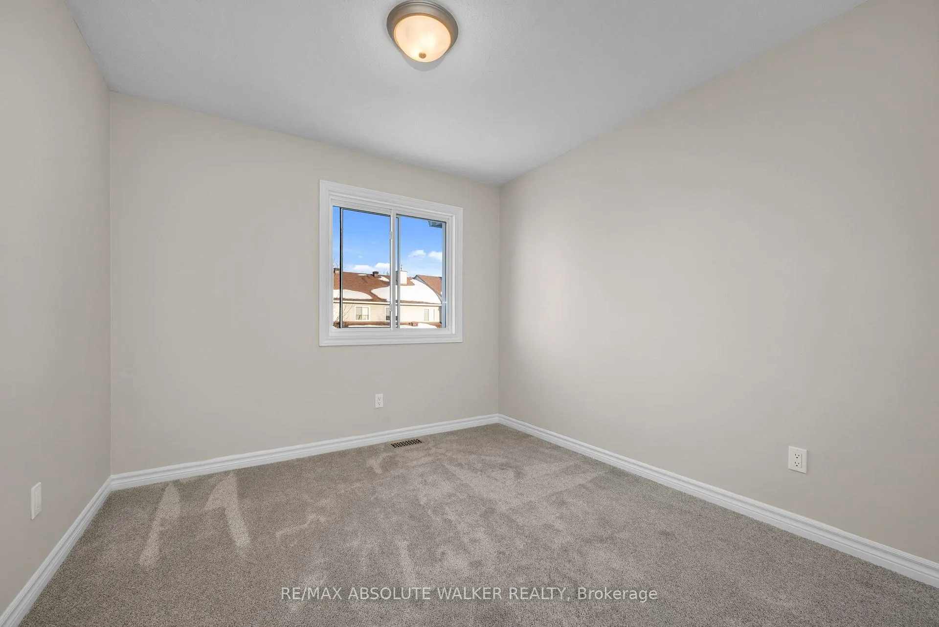 Photo 30 of 1538 Briarfield Crescent, Ottawa, Fallingbrook/Ridgemount — HOMEH