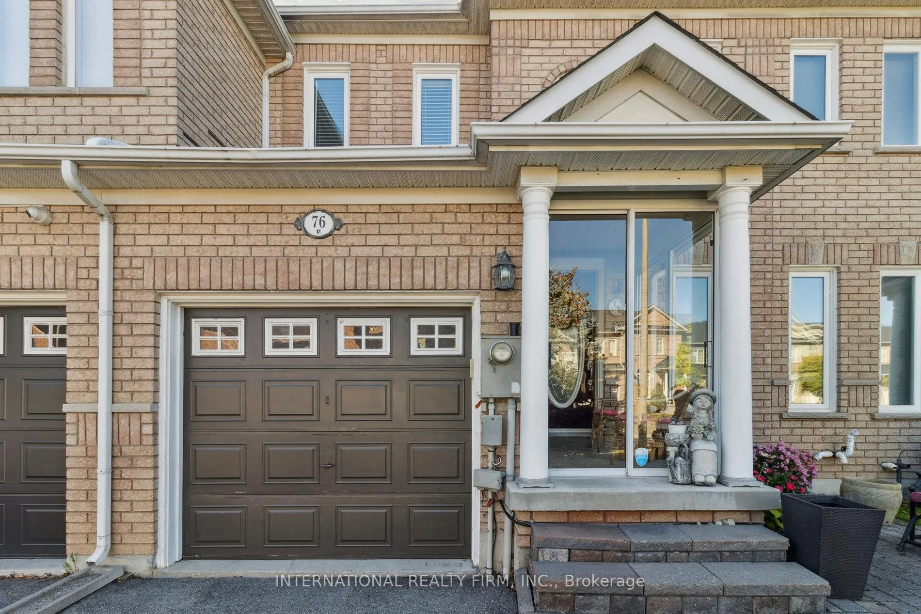 Photo 4 of 76 Timberwolf Crescent, Vaughan, Vellore Village — HOMEH