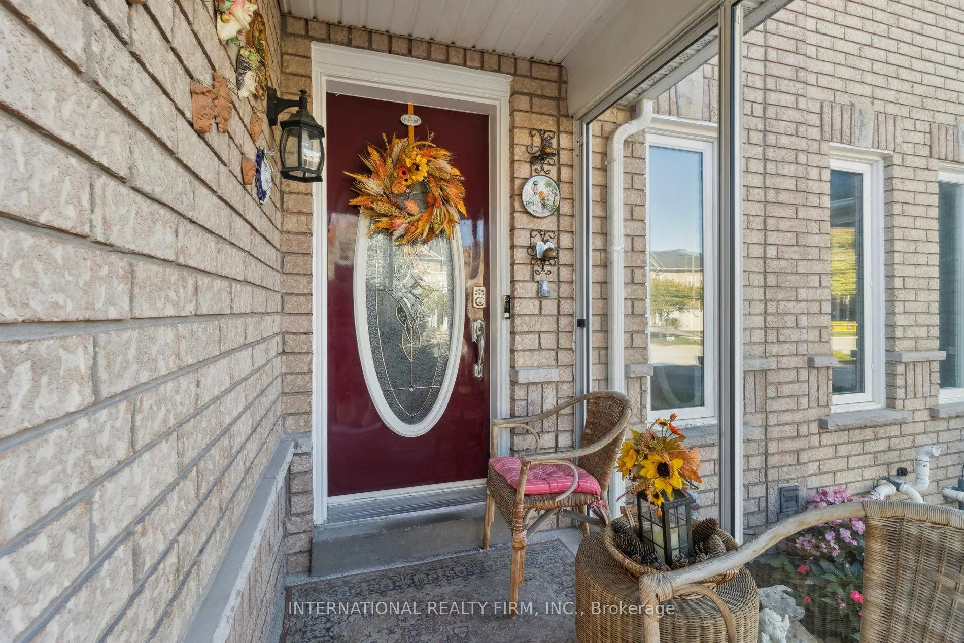 Photo 5 of 76 Timberwolf Crescent, Vaughan, Vellore Village — HOMEH