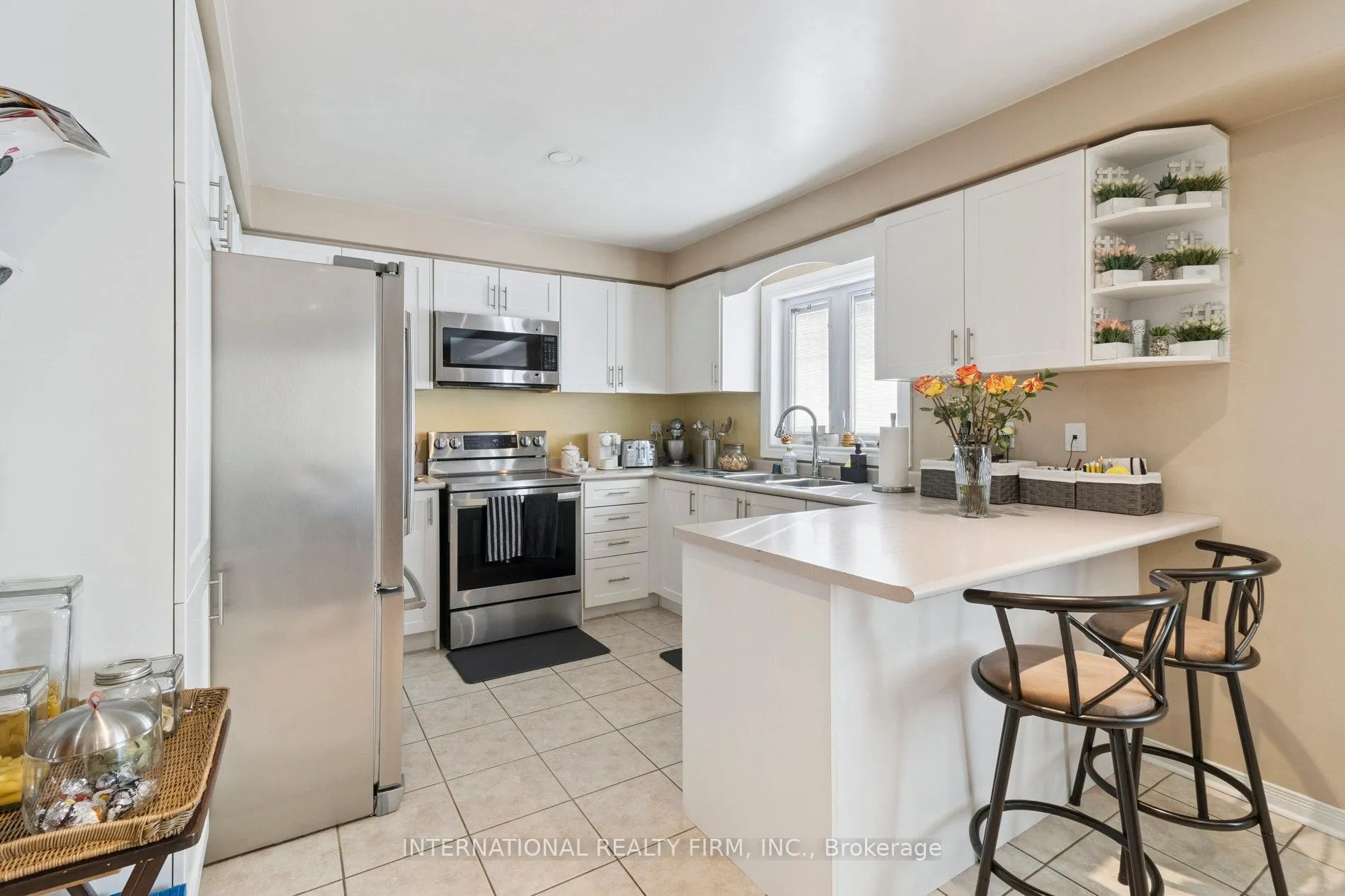 Photo 16 of 76 Timberwolf Crescent, Vaughan, Vellore Village — HOMEH