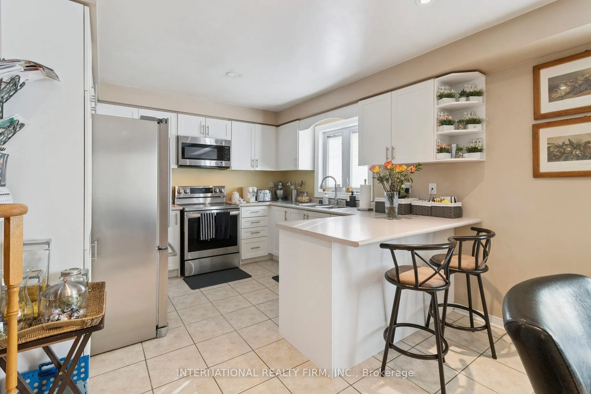 Photo 21 of 76 Timberwolf Crescent, Vaughan, Vellore Village — HOMEH